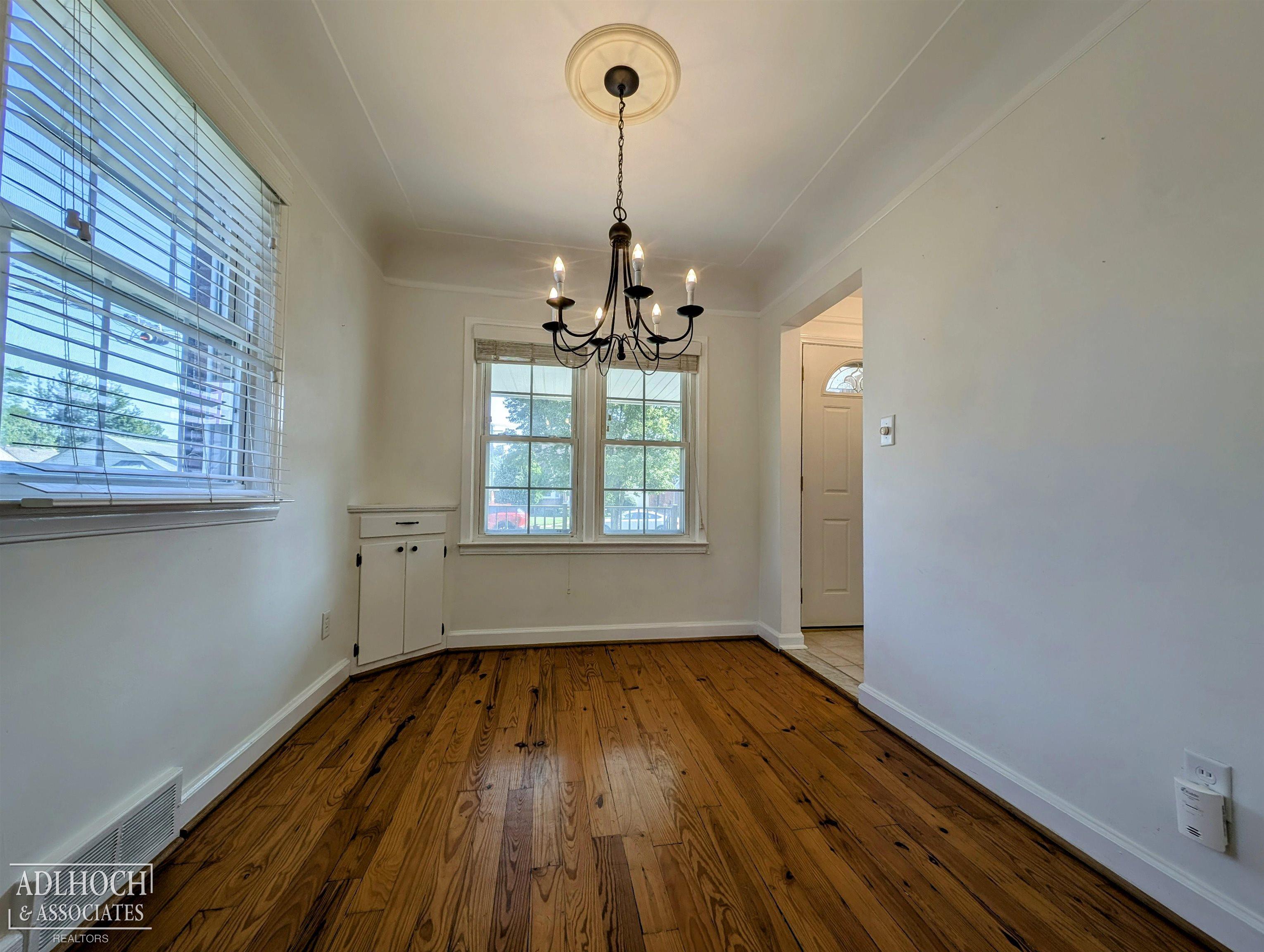 1292 Hampton