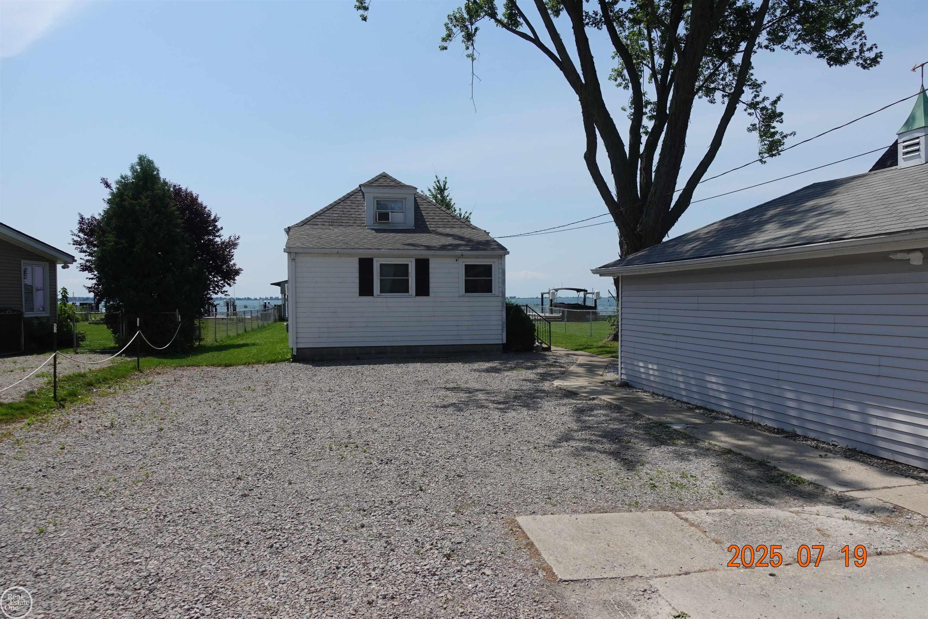 Homes for sale in St Clair, MI | 8459 Dixie Hwy, St Clair, MI 48023 | MLS# 58050182210