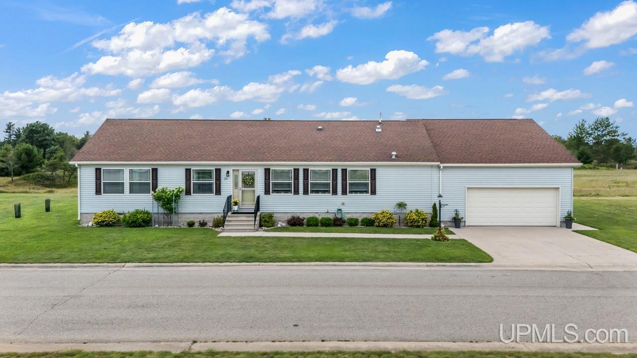 3 bedroom mobile home in Escanaba, Michigan