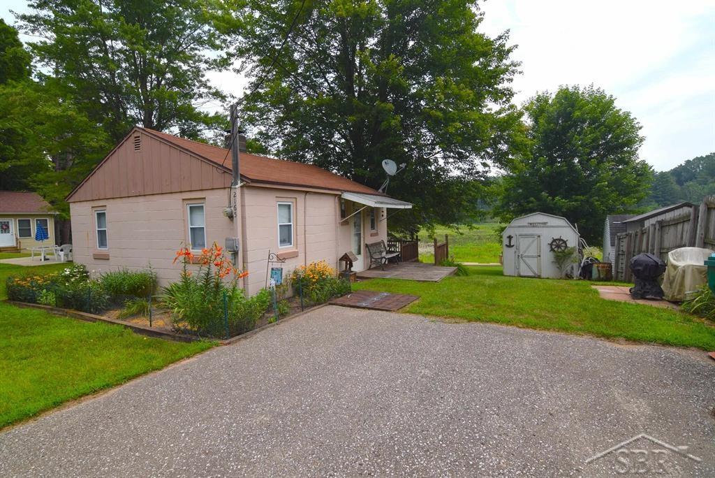 Homes for sale in Hay Township Gladwin, MI | 2165 Hillside Dr, Hay Township Gladwin, MI 48612 | MLS# 61050184163