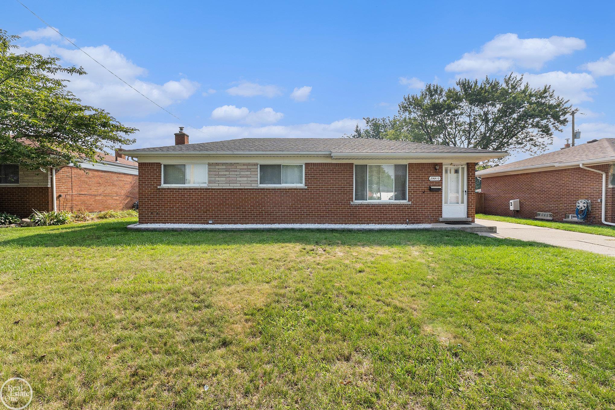 Homes for sale in Warren Macomb, MI | 29910 Bradner Dr, Warren Macomb, MI 48088 | MLS# 58050184247
