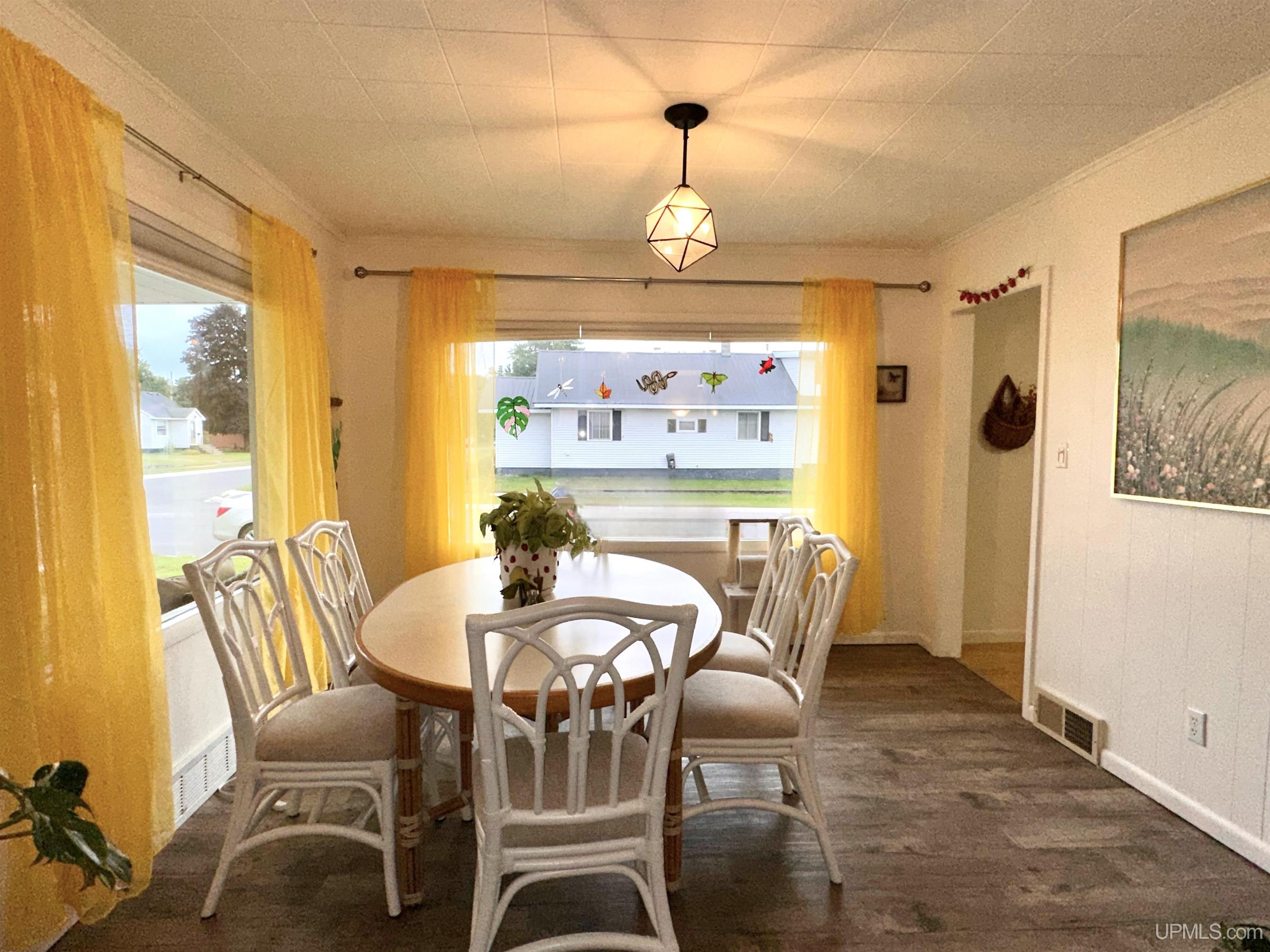 301 Cleveland Avenue