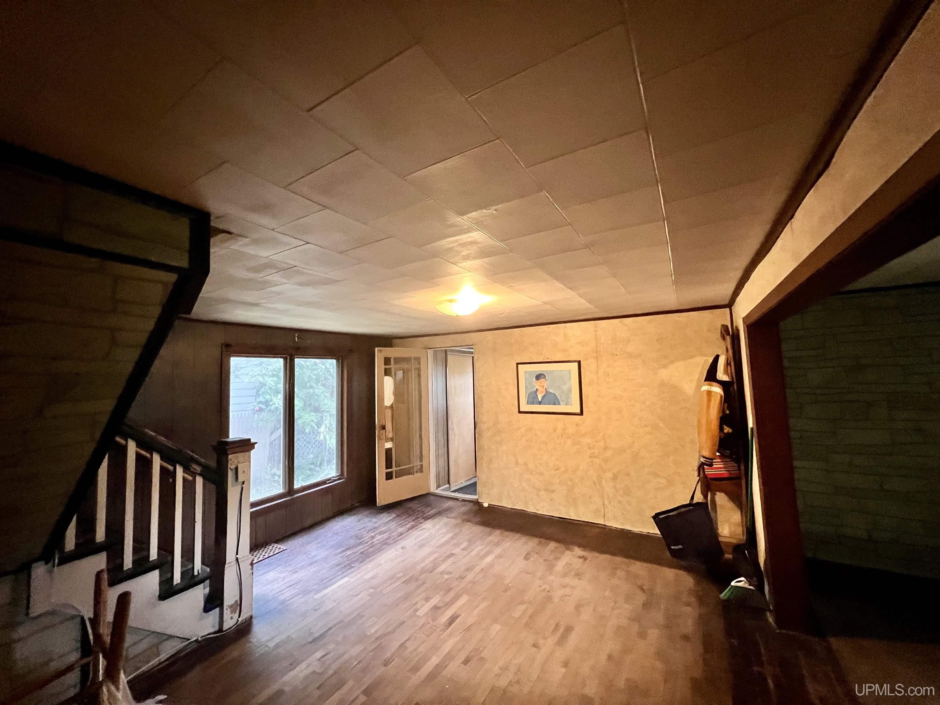 712 N Milwaukee Avenue