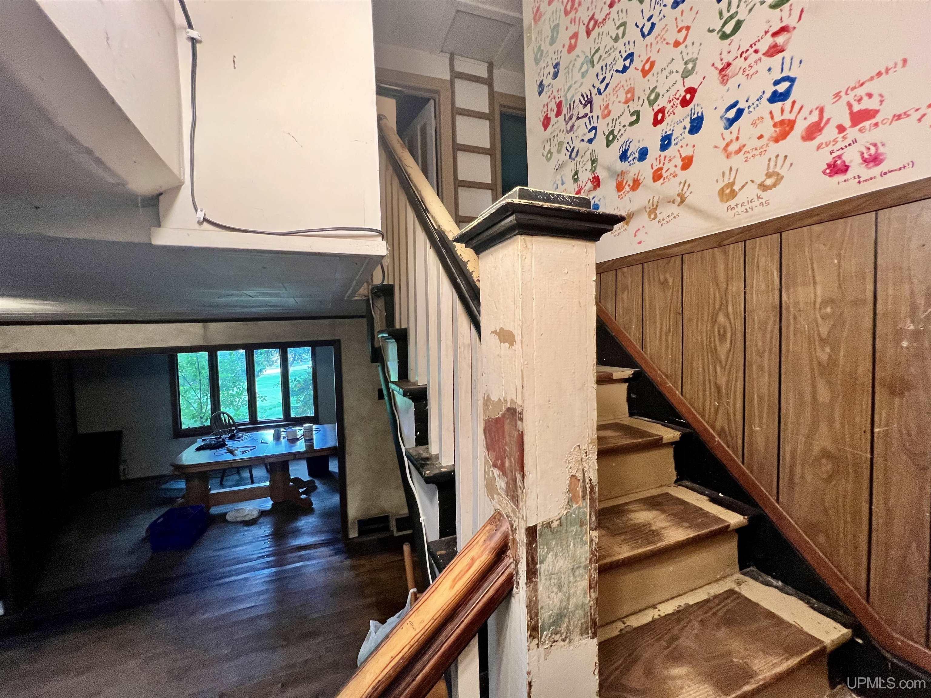 712 N Milwaukee Avenue