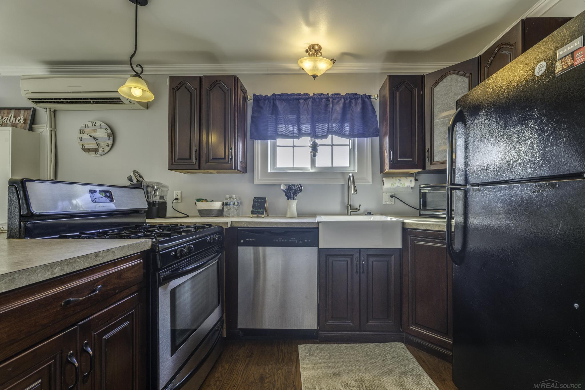 5520 Main Street, Lexington, MI, 48450