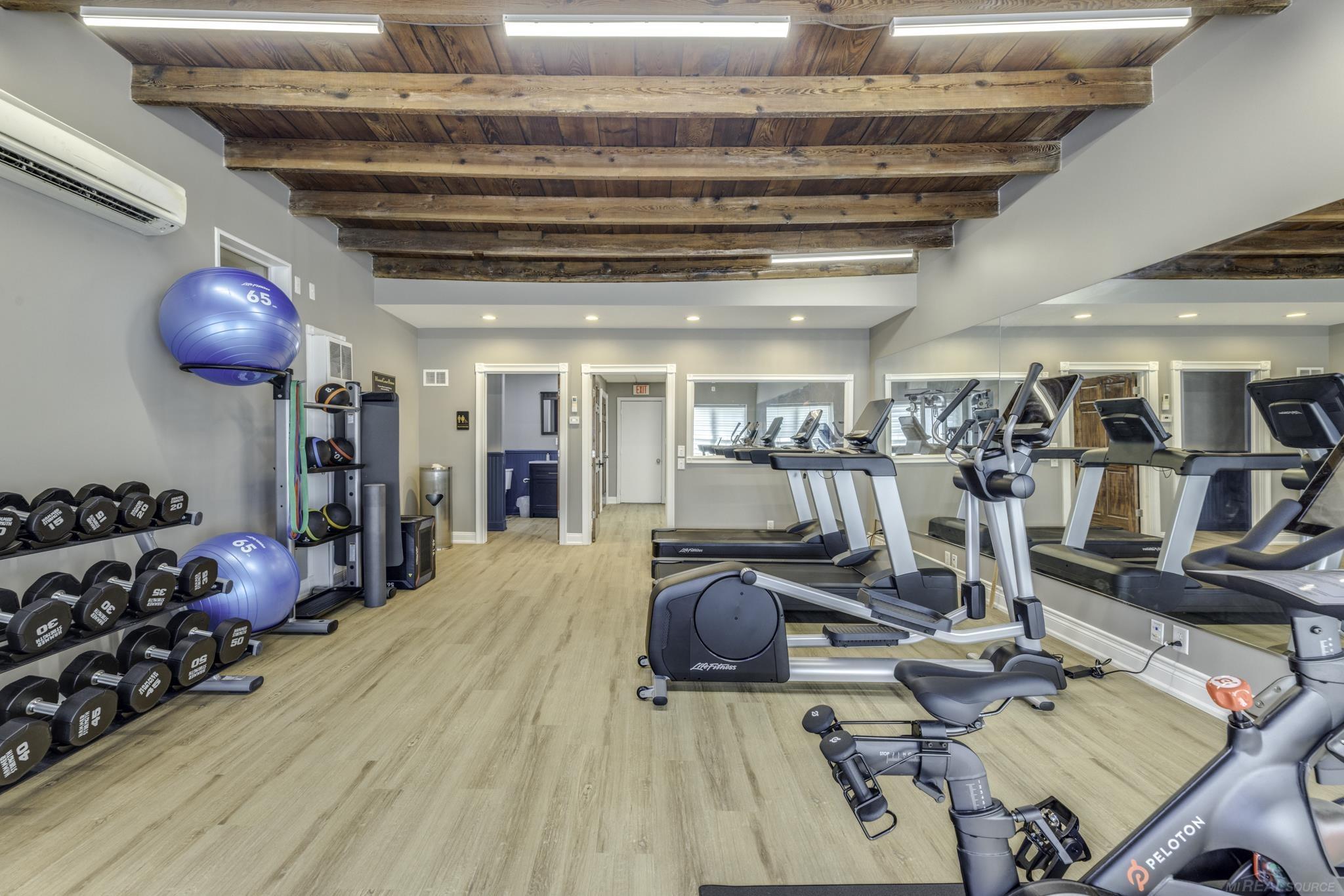 5520 Main Street, Lexington, MI, 48450