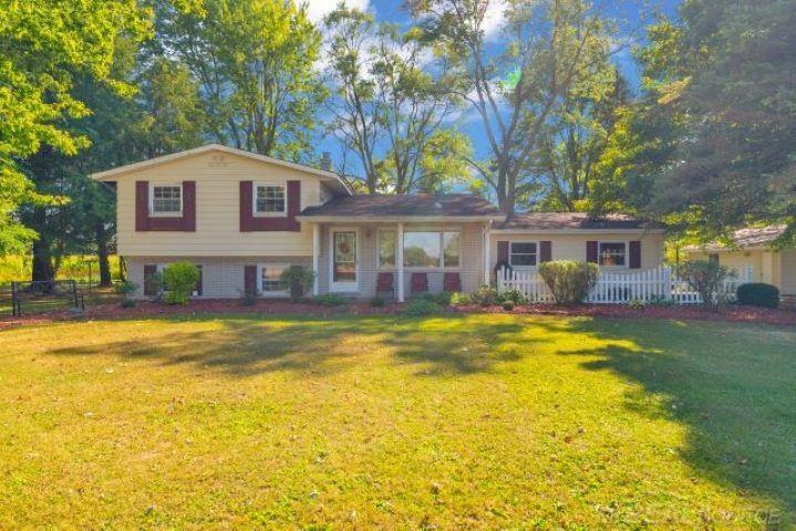 4204 Peck Road, Croswell, MI, 48422