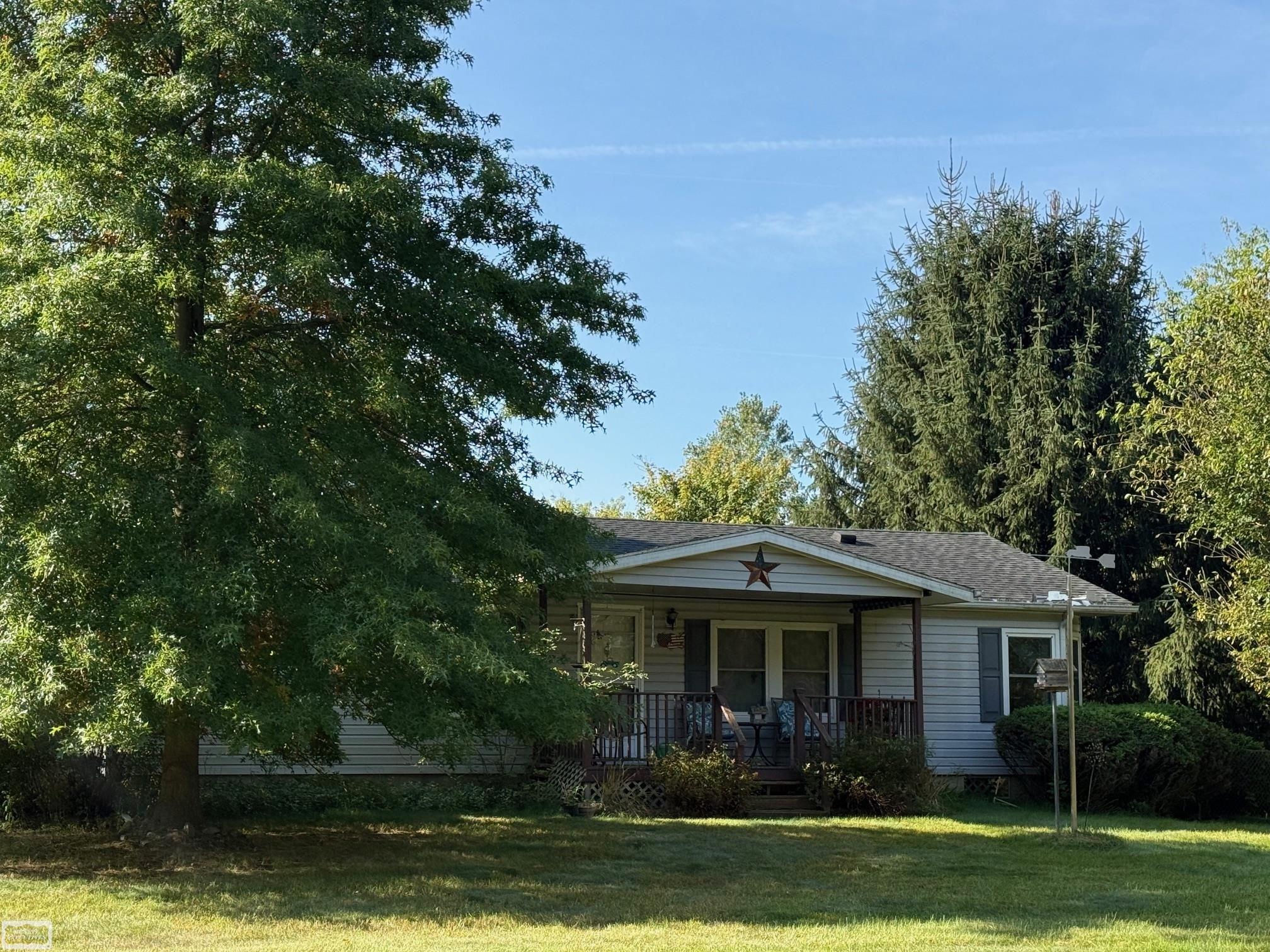 42 S Flower Street, Croswell, MI, 48422 1310