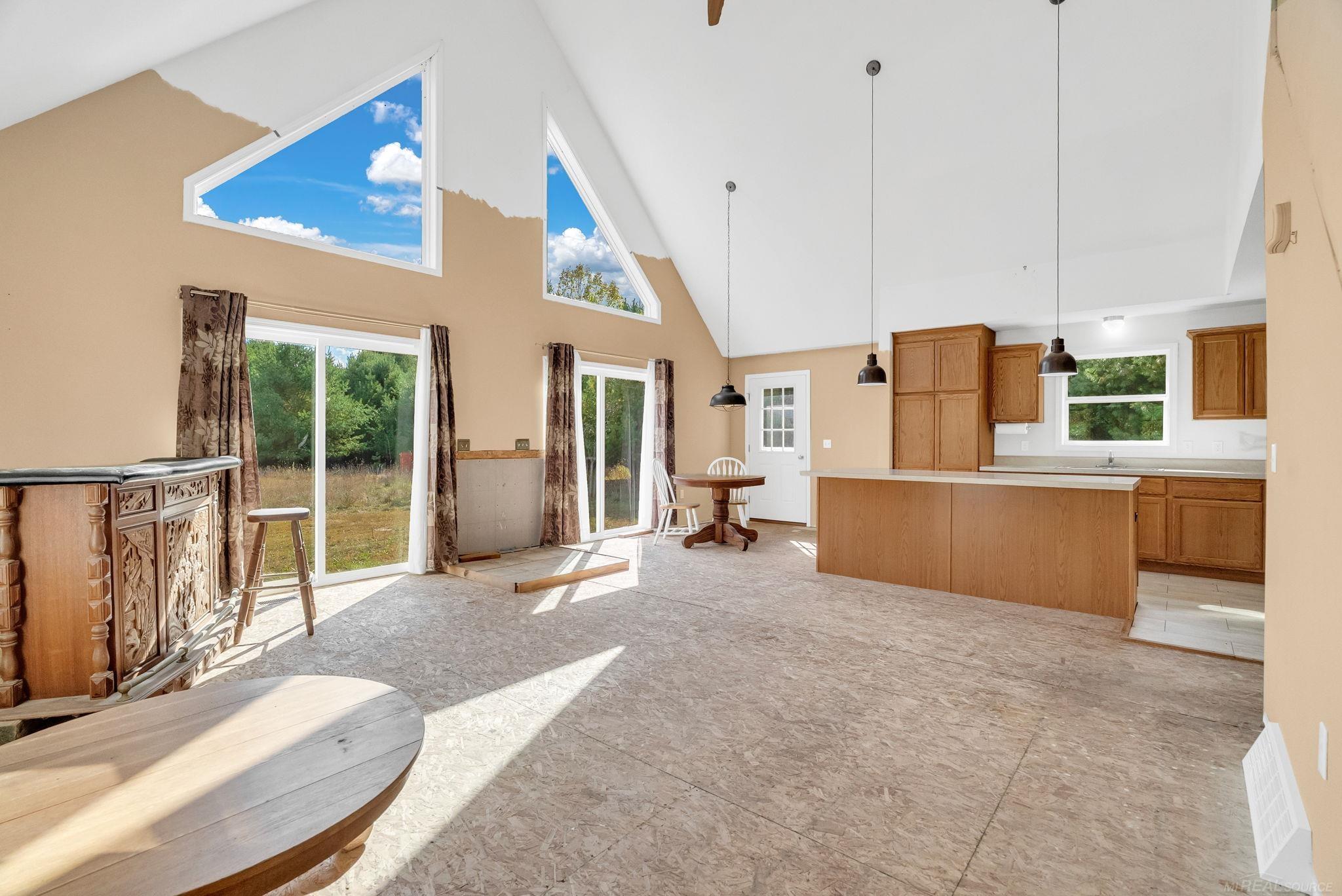 6136 Burns Line Road, Croswell, MI, 48422