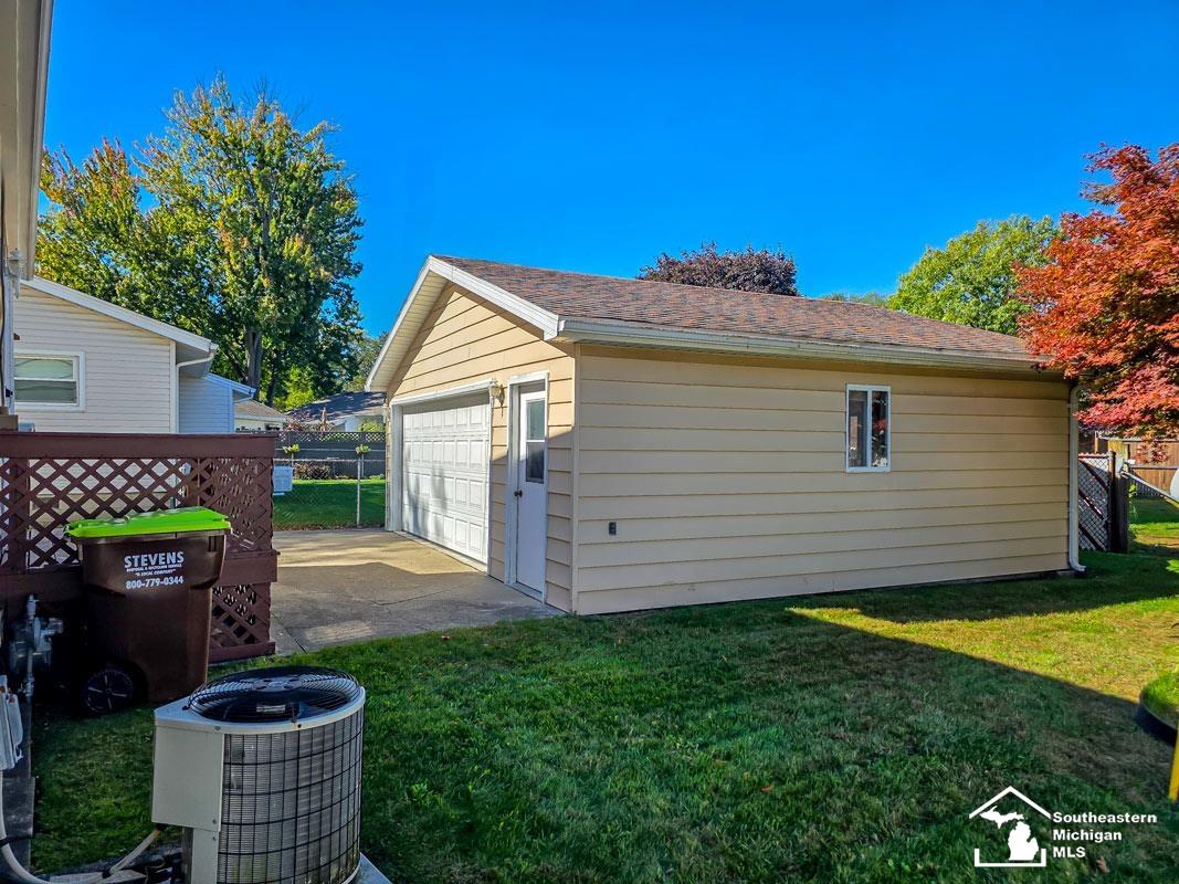 Homes for sale in Monroe City Monroe, MI | 954 Jefferson Ct, Monroe City Monroe, MI 48161 | MLS# 57050190929