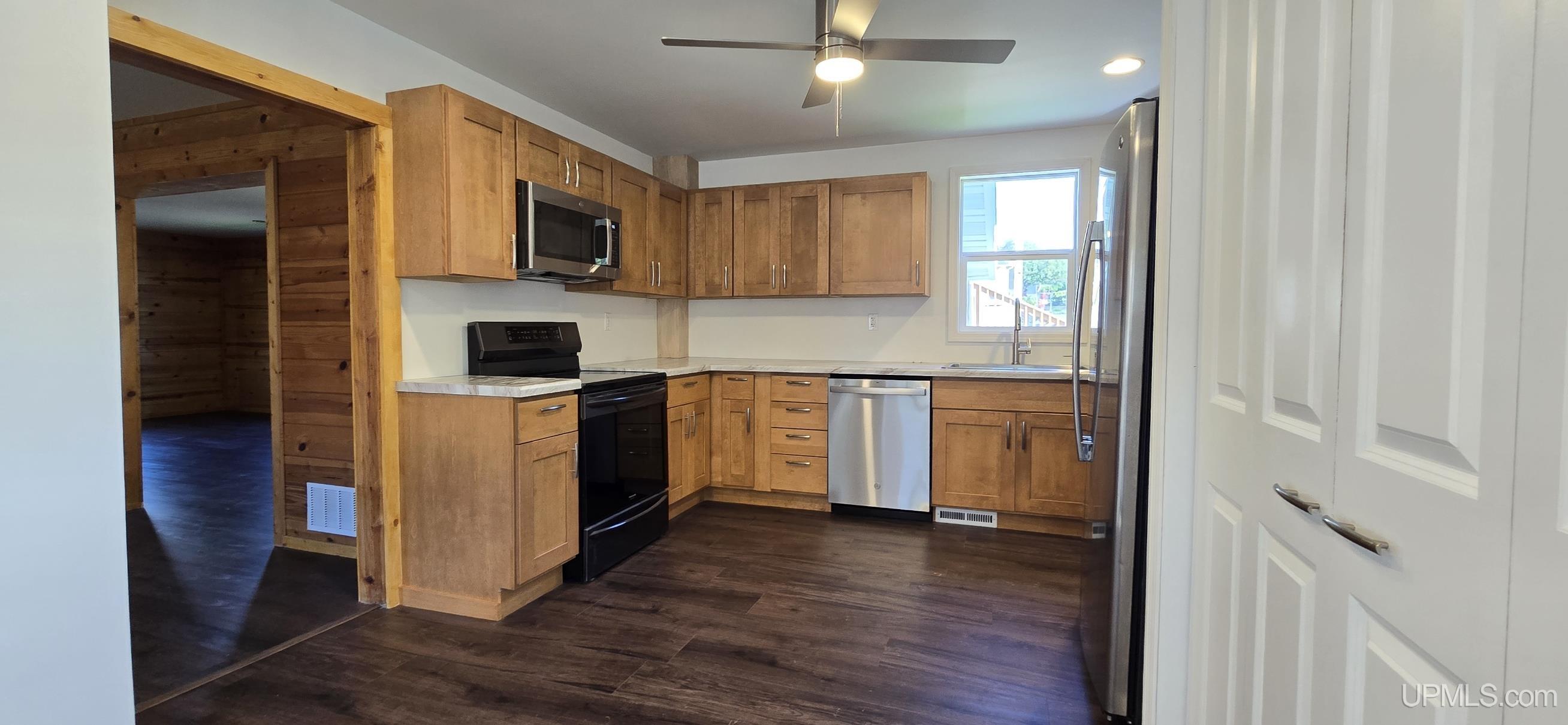 601 E Margaret Street