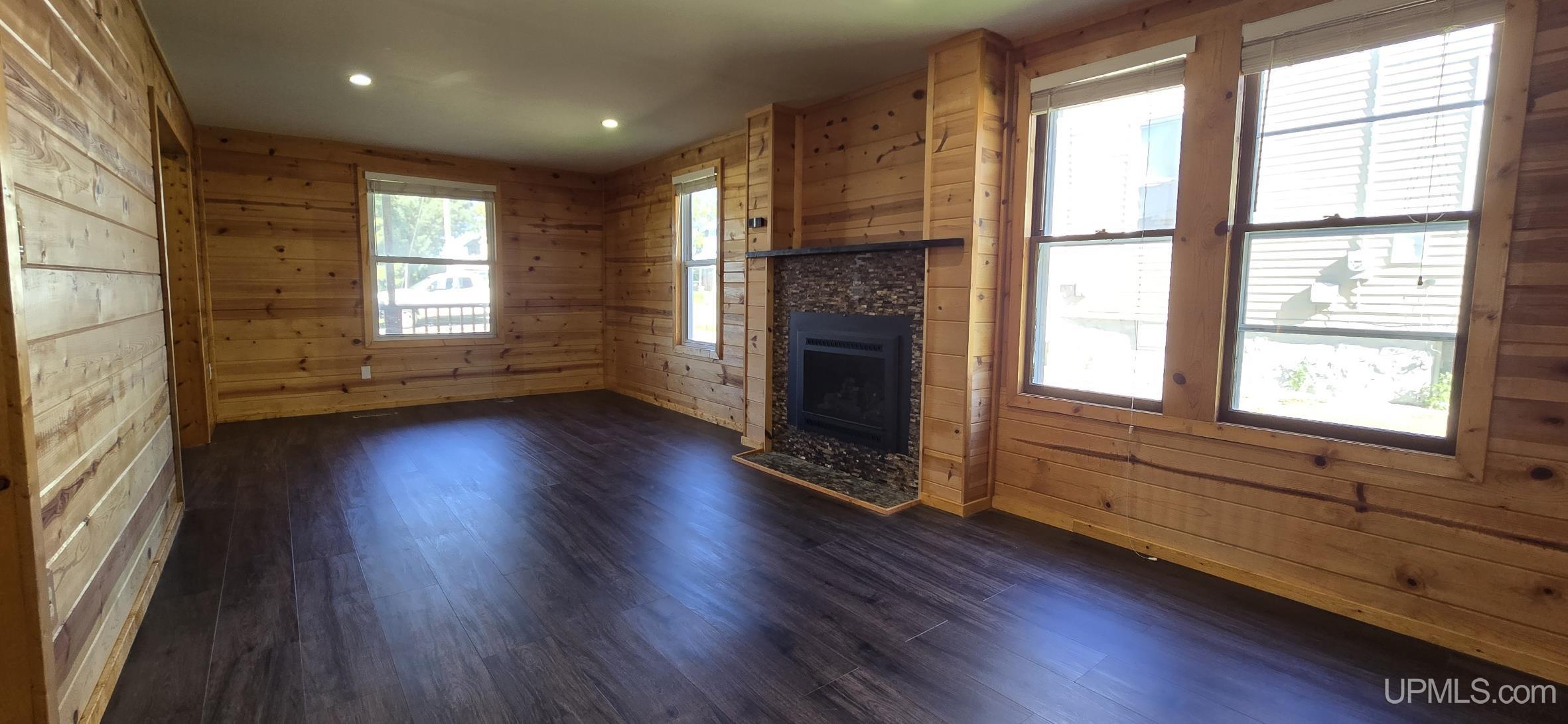 601 E Margaret Street