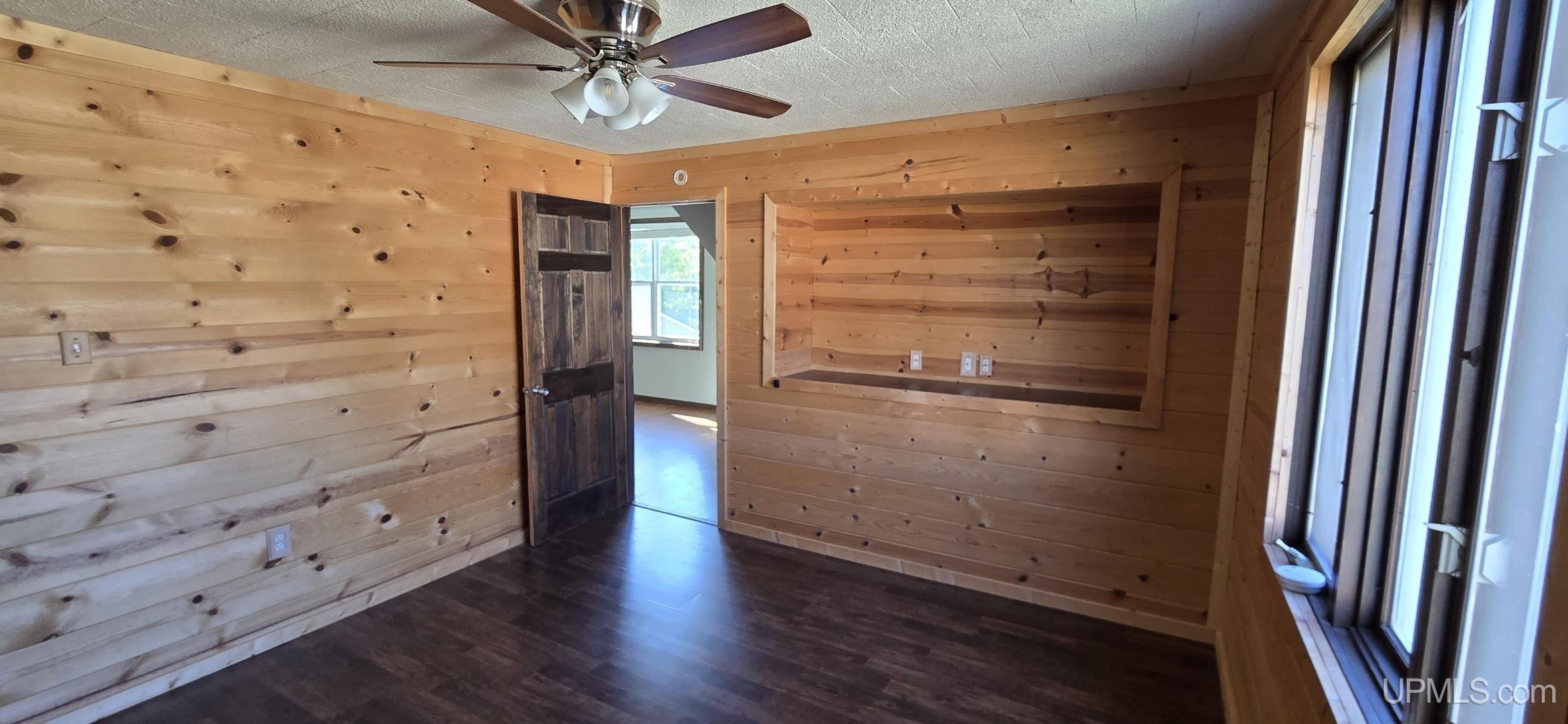 601 E Margaret Street