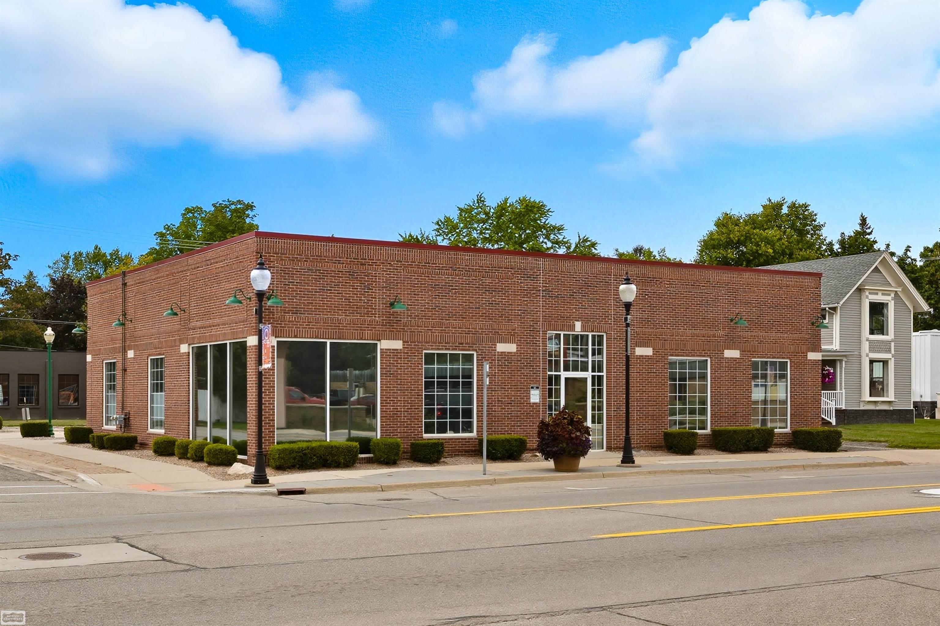 218 S Main Street photo 2