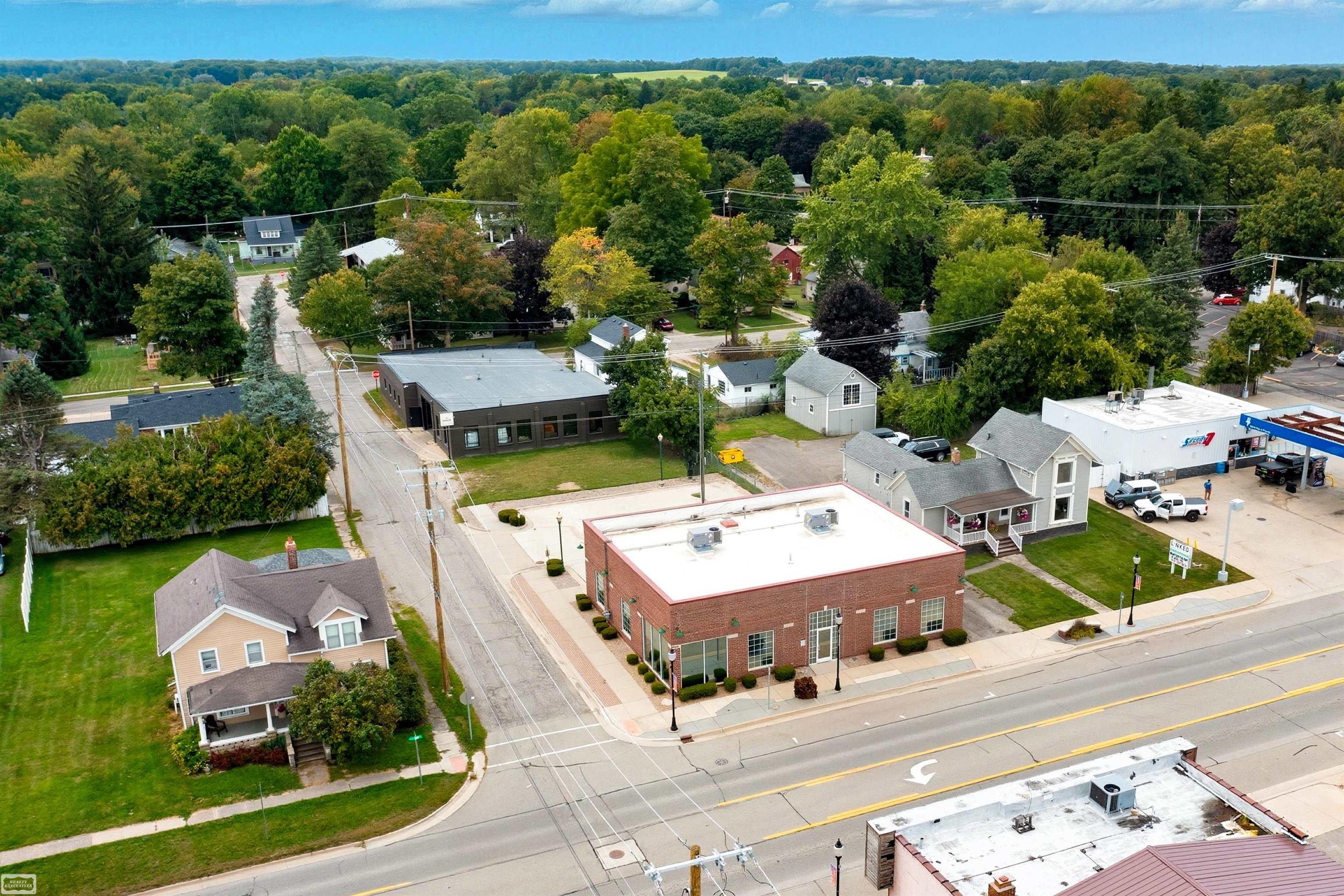 218 S Main Street photo 7