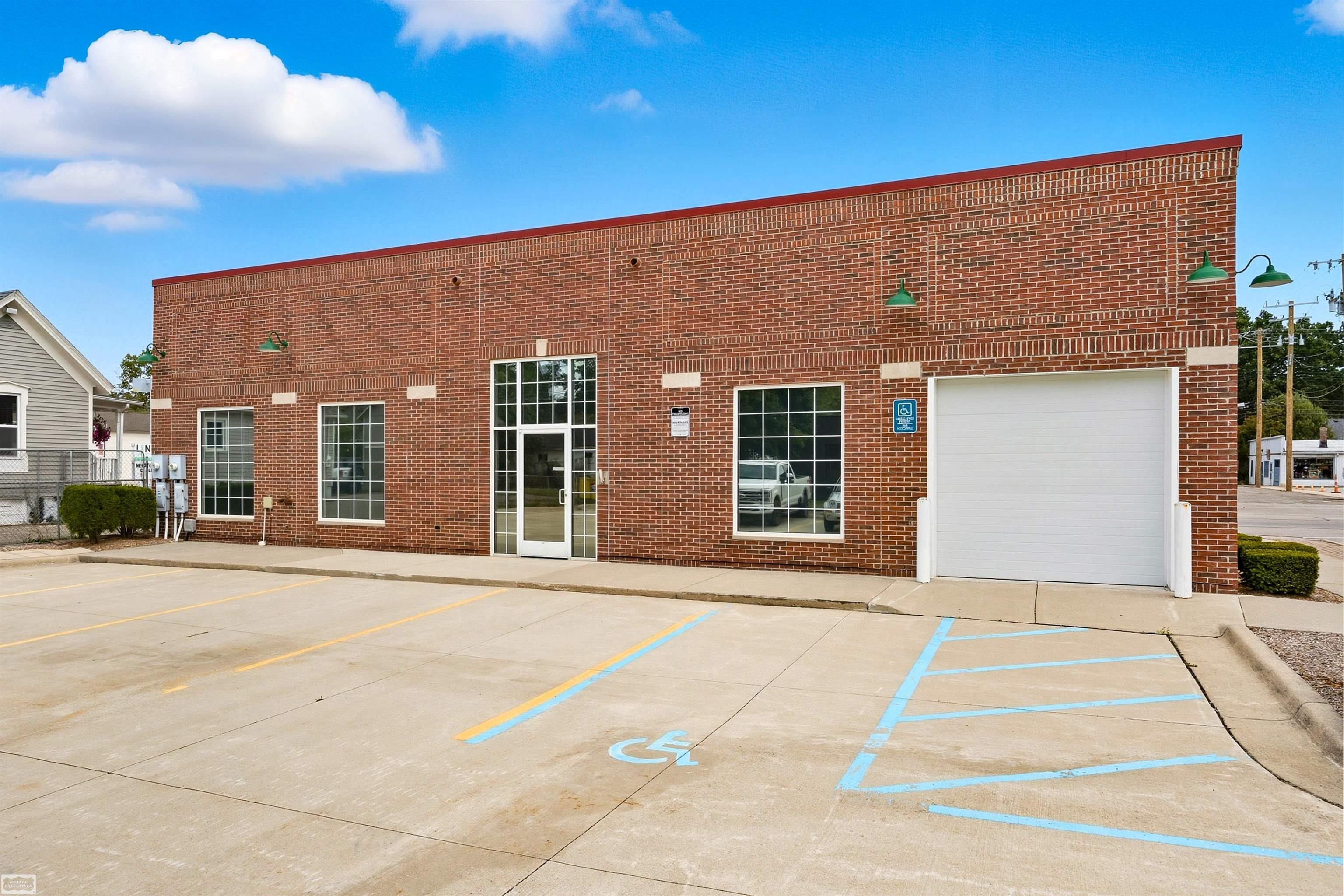 218 S Main Street photo 8