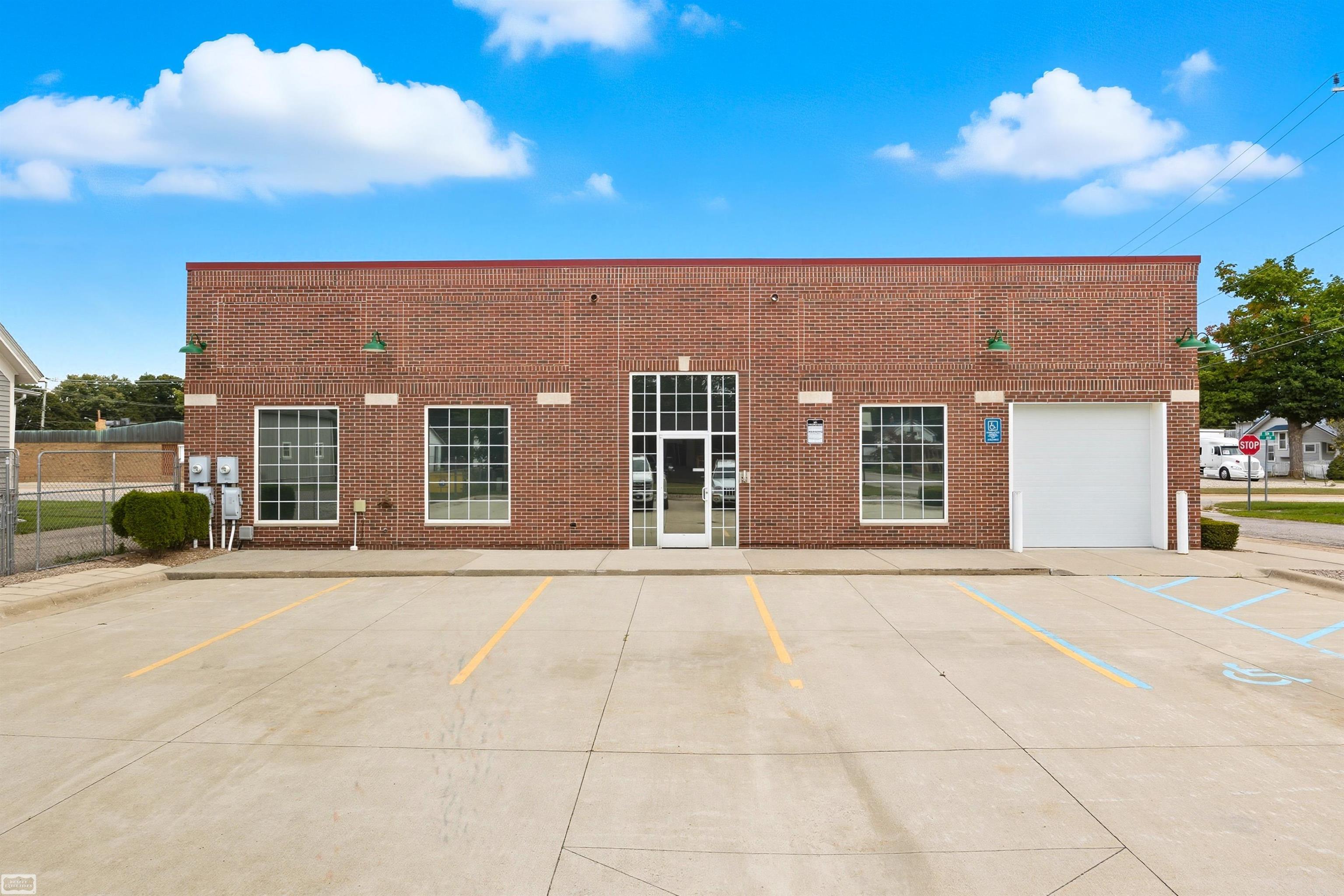 218 S Main Street photo 9