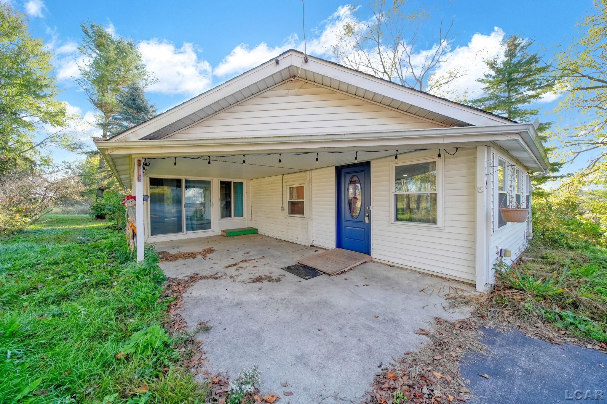 <p>FEATURED LISTINGS</p>