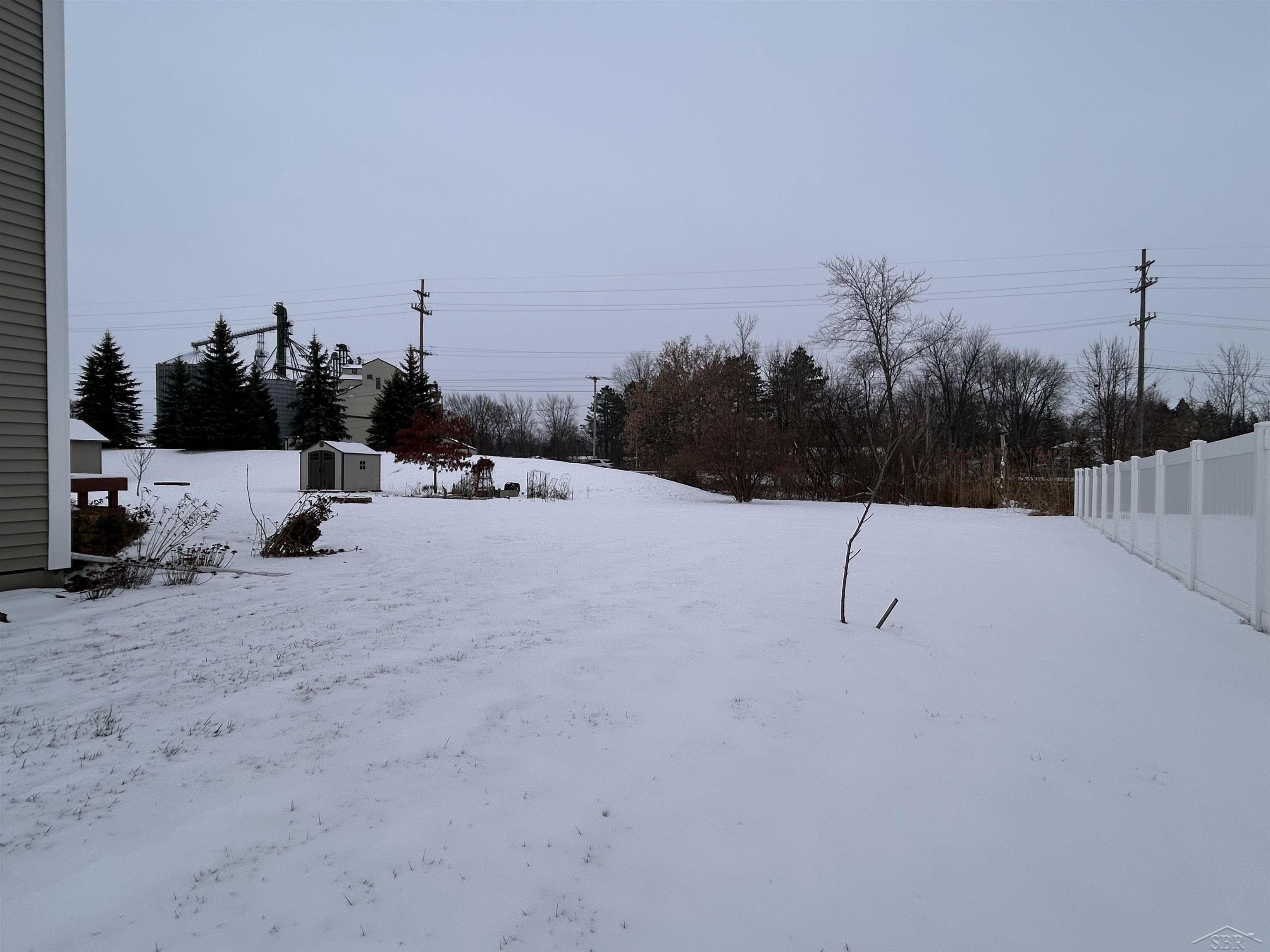 Homes for sale in Freeland, MI | 10123 Hawk Dr, Freeland, MI 48623 | MLS# 50192837