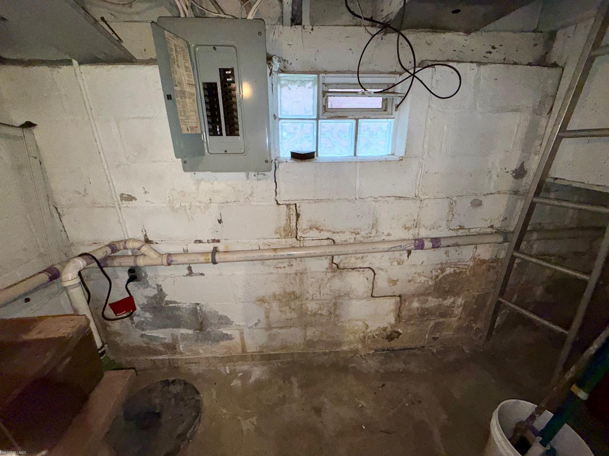 Homes for sale in Grosse Pointe Woods City Wayne, MI | 1552 Brys Dr, Grosse Pointe Woods City Wayne, MI 48236 | MLS# 58050193161