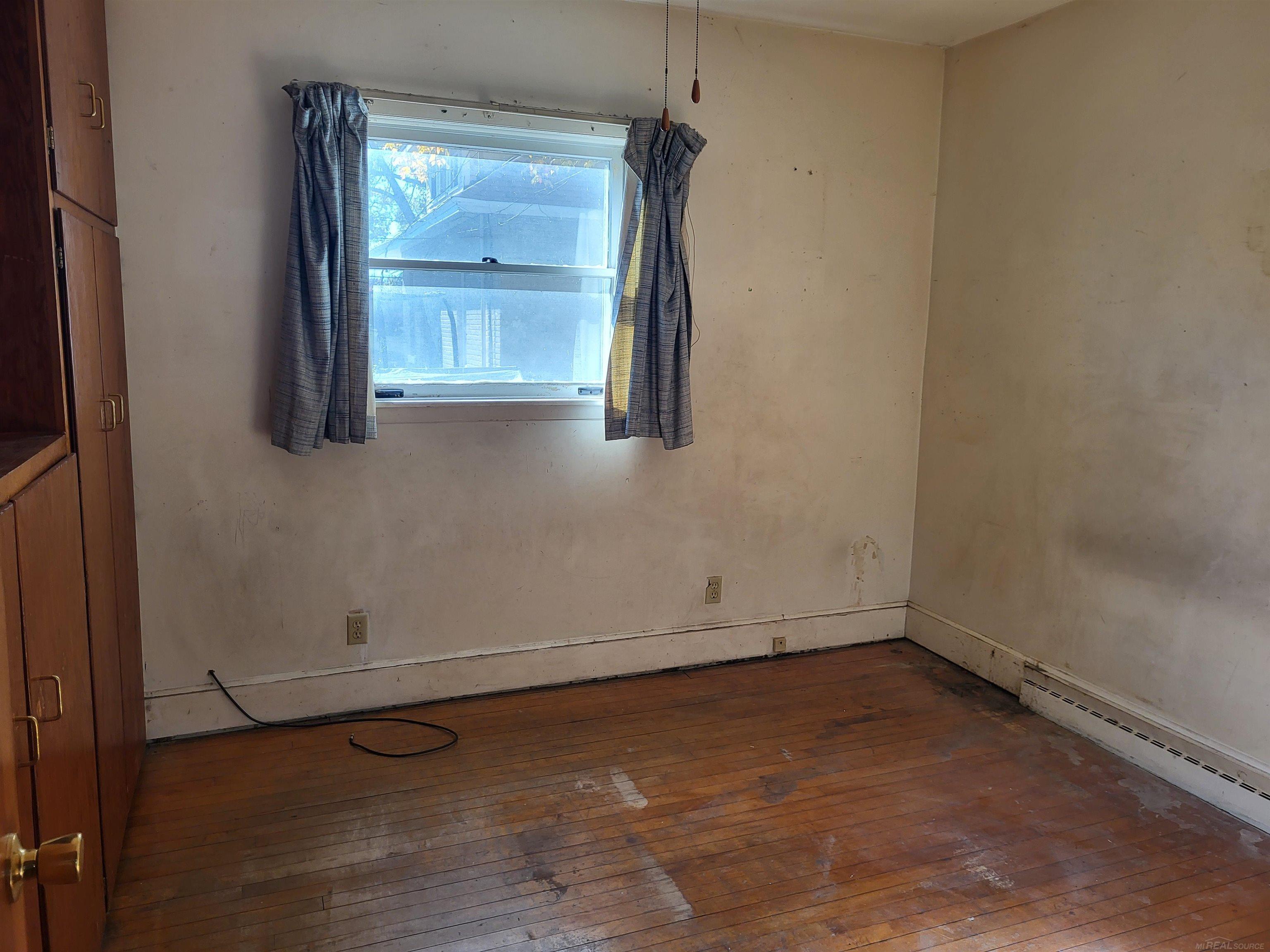 Homes for sale in Muskegon Charter Township Muskegon, MI | 1532 Leahy St, Muskegon Charter Township Muskegon, MI 49442 | MLS# 58050193449