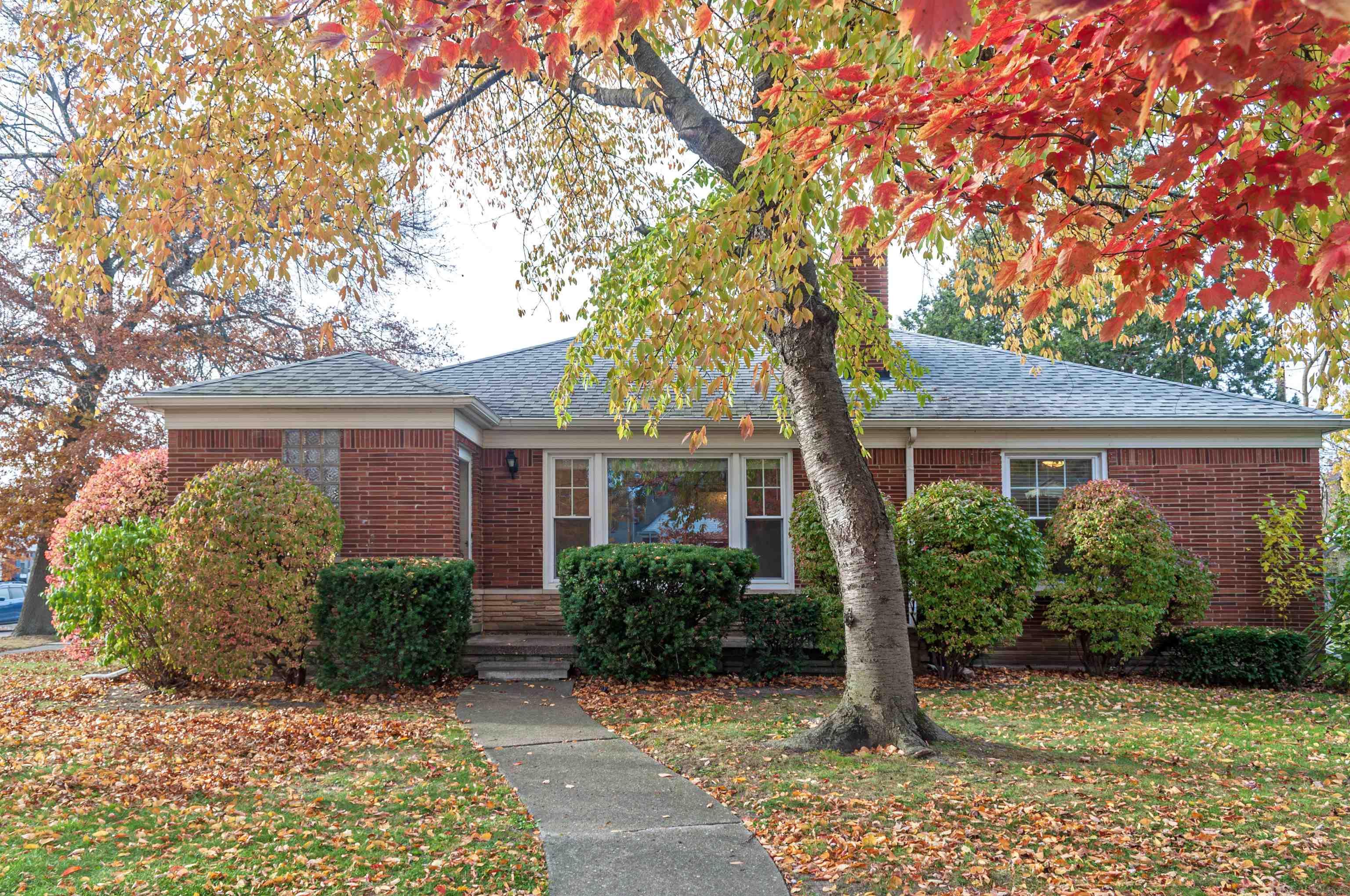 Homes for sale in Grosse Pointe Farms City Wayne, MI | 486 Bournemouth Rd, Grosse Pointe Farms City Wayne, MI 48236 | MLS# 58050193930