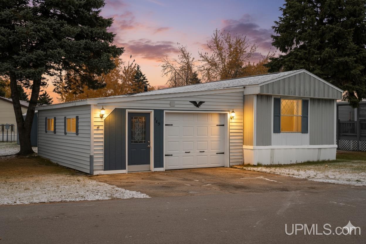 3 bedroom mh park in Escanaba, Michigan