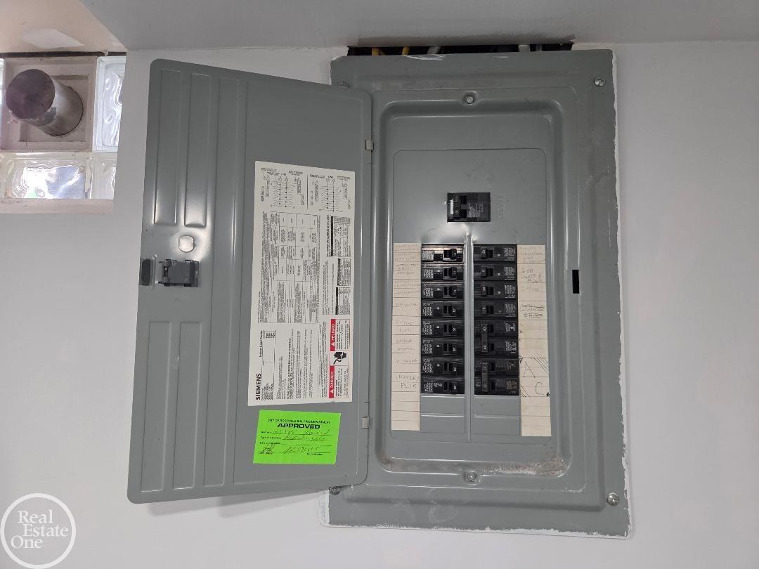 Homes for sale in Roseville City Macomb, MI | 25585 Ronald St, Roseville City Macomb, MI 48066 | MLS# 58050195073