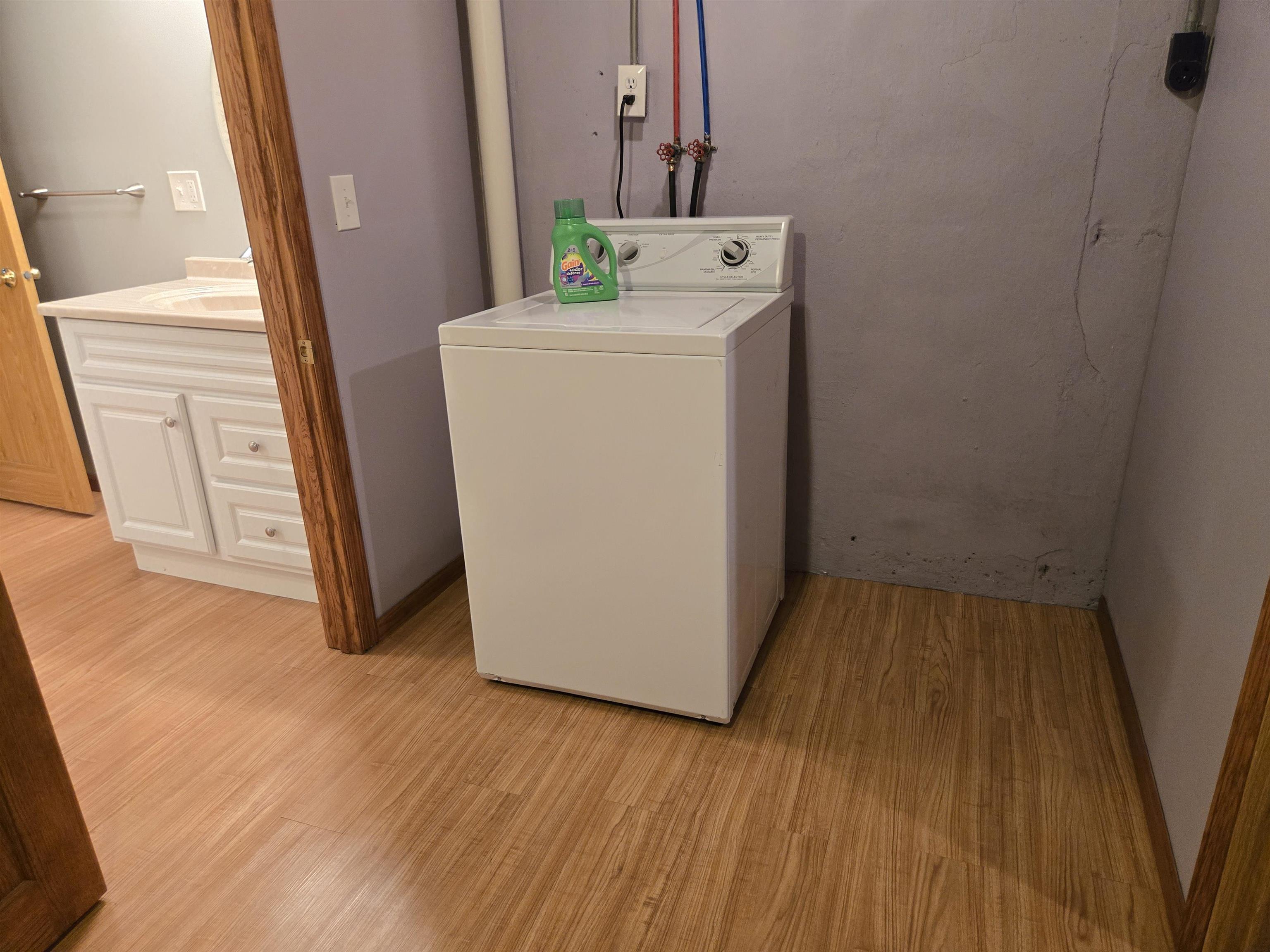 Homes for sale in Lansing City Ingham, MI | 2838 Sunderland Rd, Lansing City Ingham, MI 48911 | MLS# 60050195133