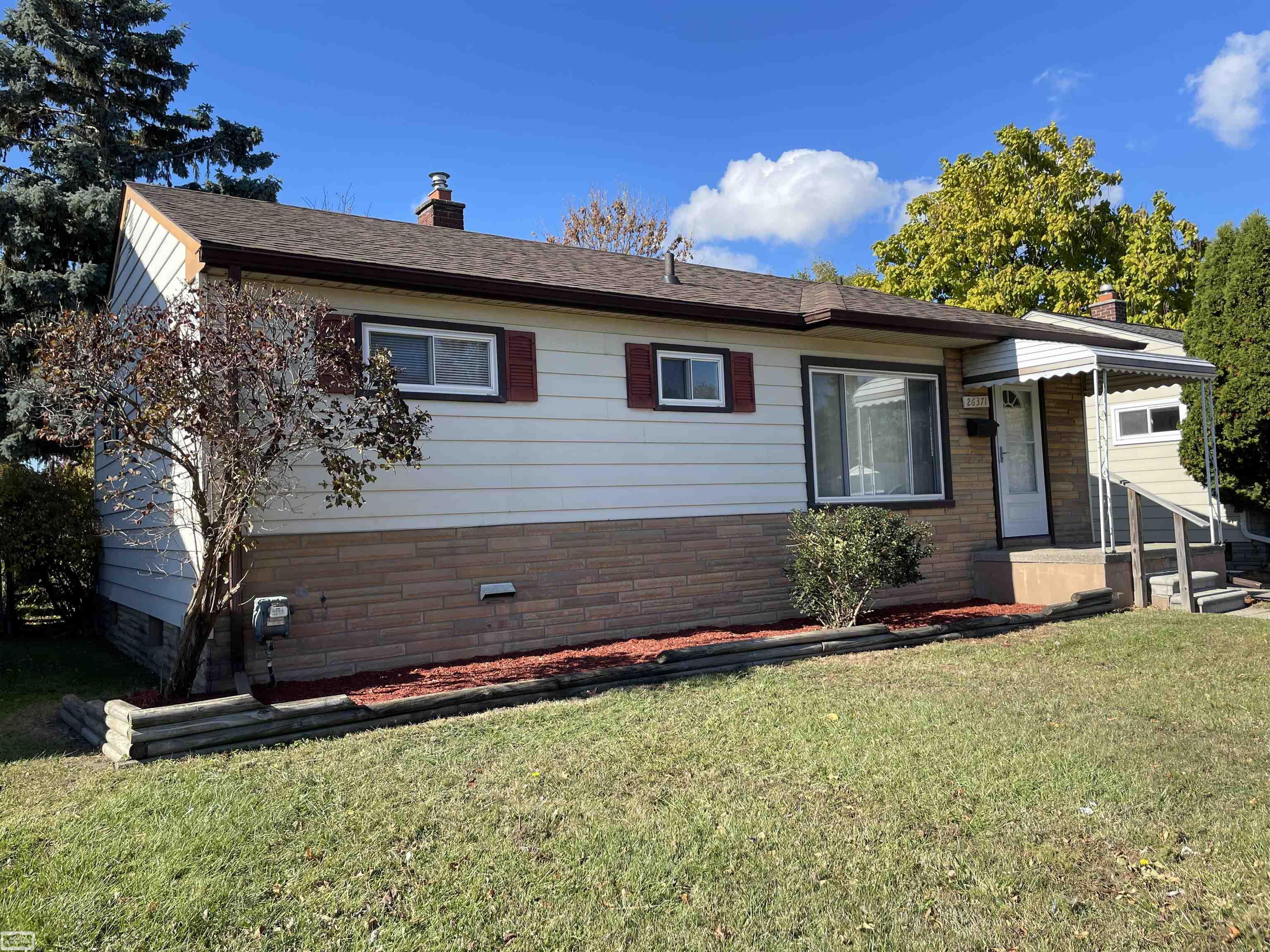 Homes for sale in Roseville City Macomb, MI | 26371 Compson St, Roseville City Macomb, MI 48066 | MLS# 58050195224