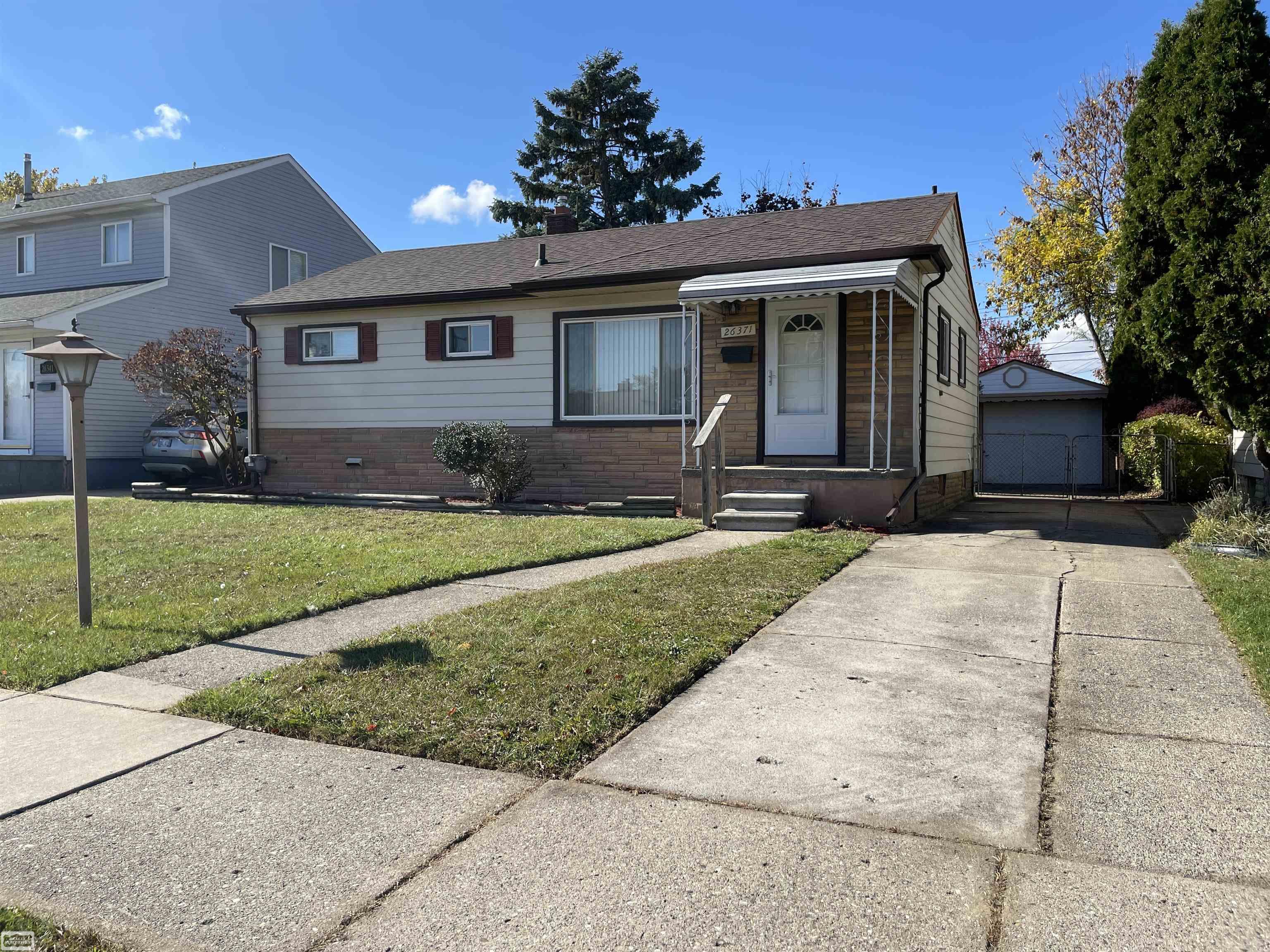 Homes for sale in Roseville City Macomb, MI | 26371 Compson St, Roseville City Macomb, MI 48066 | MLS# 58050195224