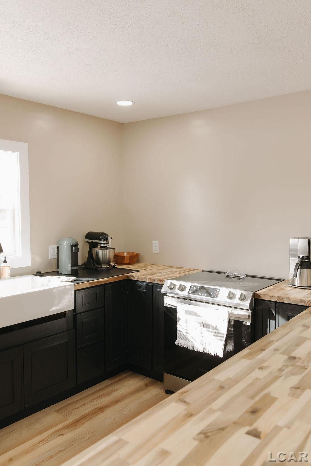 2281 Fairview Drive, Adrian, MI, 49221