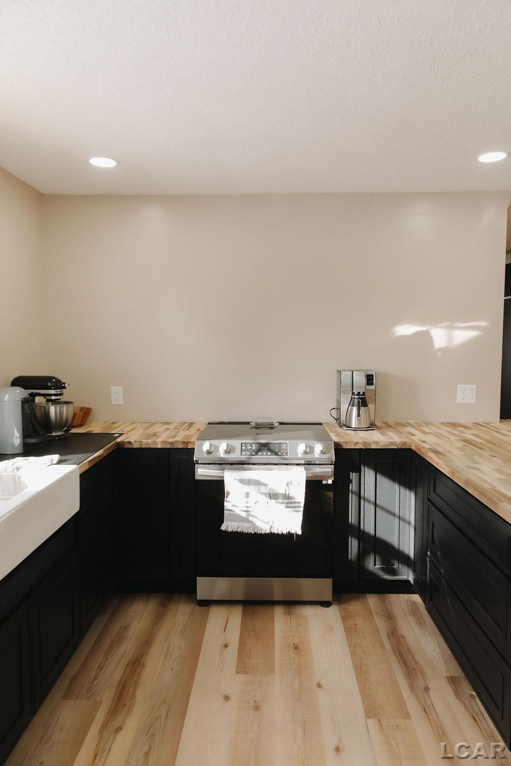 2281 Fairview Drive, Adrian, MI, 49221