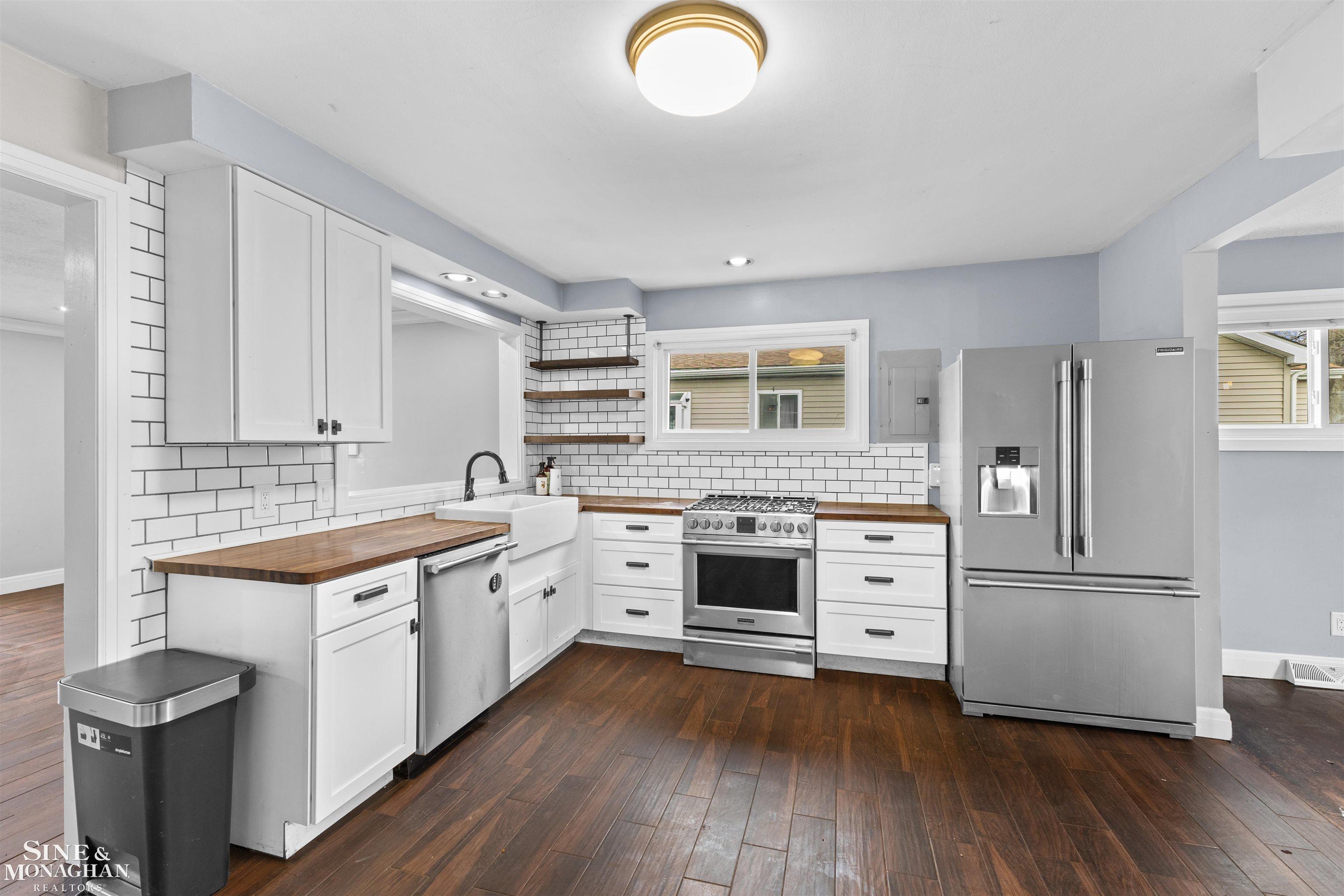 Homes for sale in New Baltimore City Macomb, MI | 50697 Elsey St, New Baltimore City Macomb, MI 48047 | MLS# 58050195378