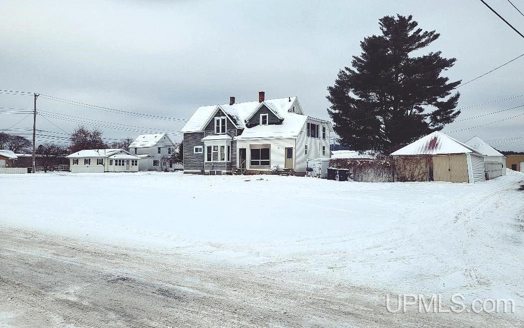 Homes for sale in Iron Mountain, MI | 817 River Ave, Iron Mountain, MI 49801 | MLS# 50195603