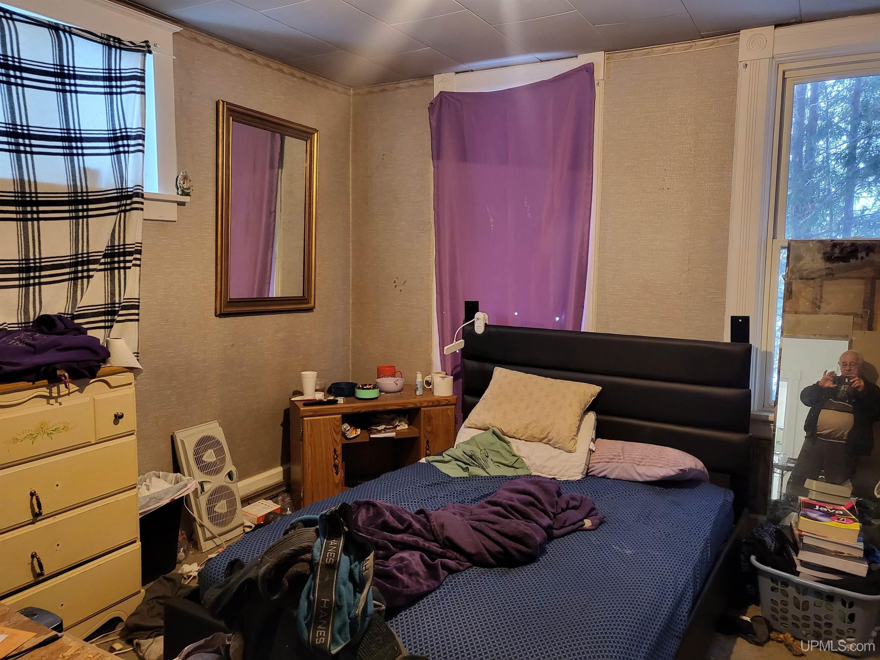 Homes for sale in Iron Mountain, MI | 817 River Ave, Iron Mountain, MI 49801 | MLS# 50195603