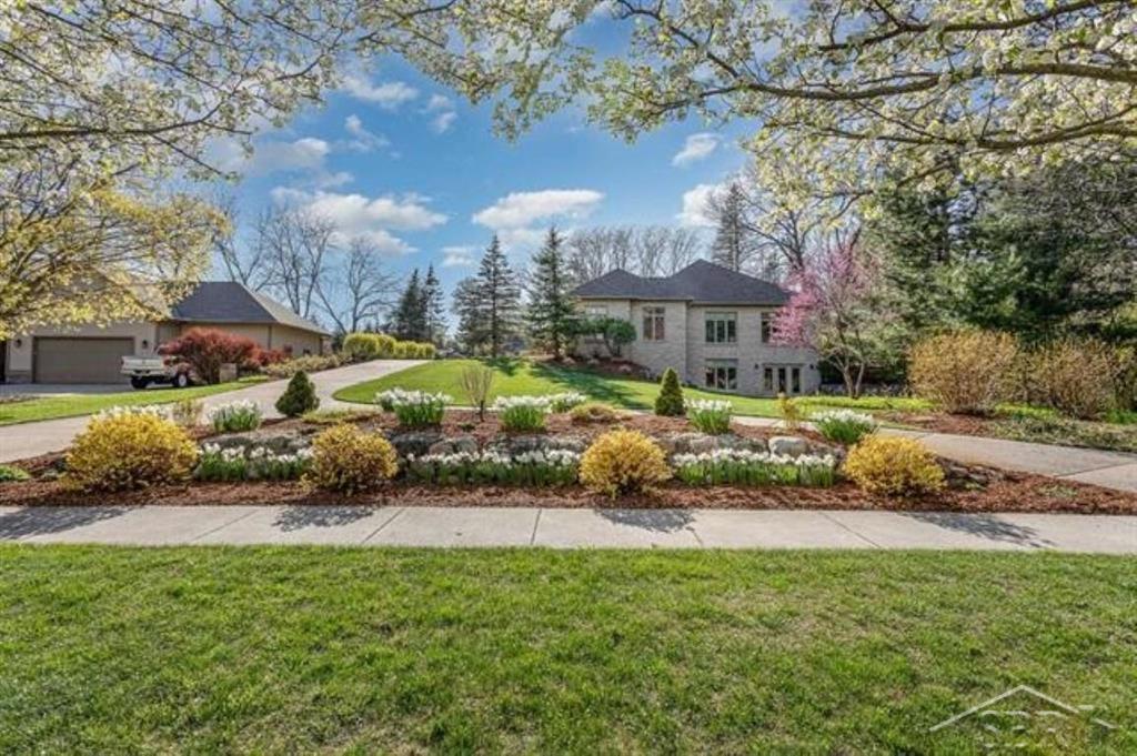 Homes for sale in Midland City Midland, MI | 3017 Orchard Dr, Midland City Midland, MI 48640 | MLS# 61050195626