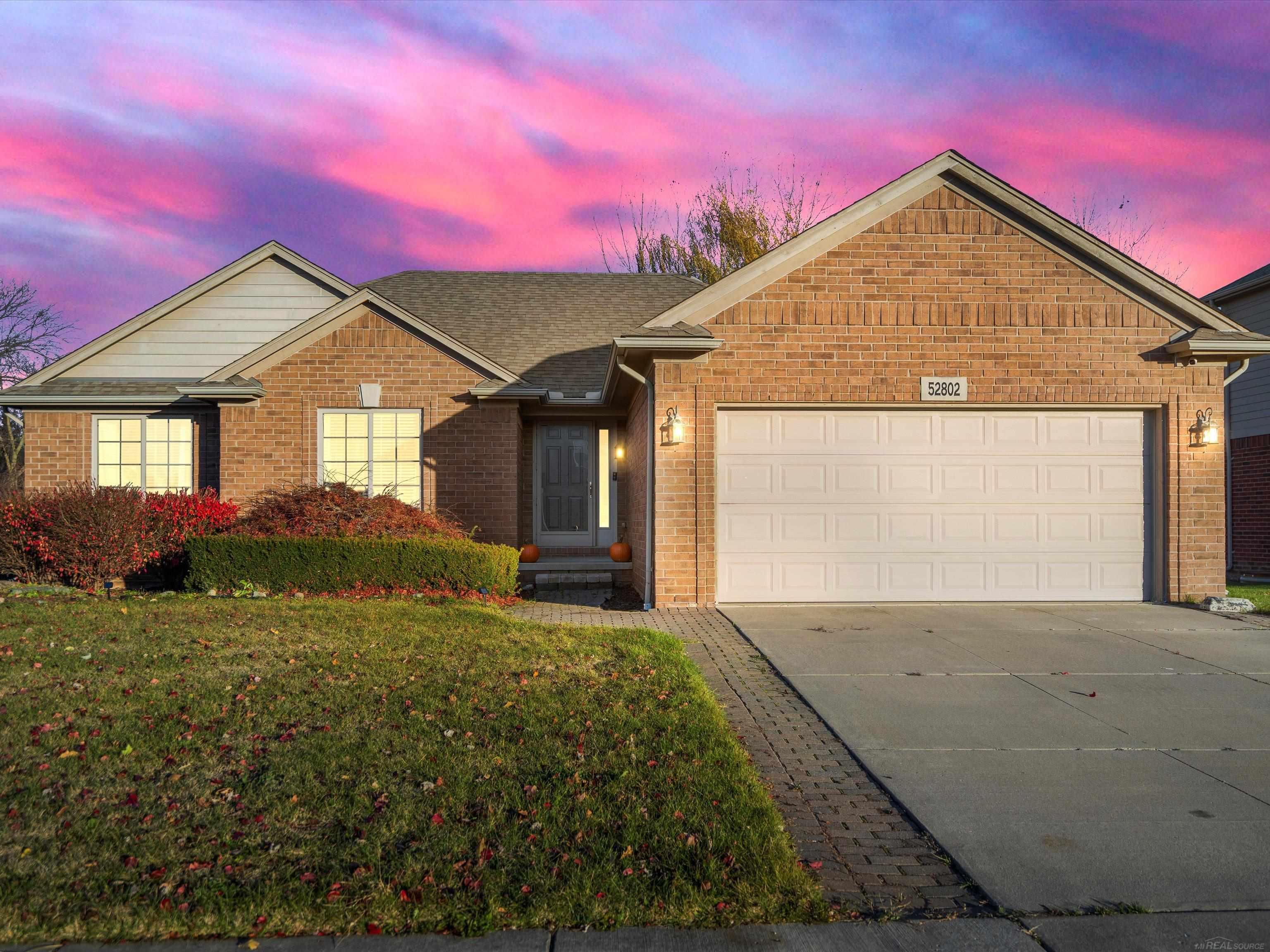 52802 Delena MacombTownship_Macomb Michigan 48042