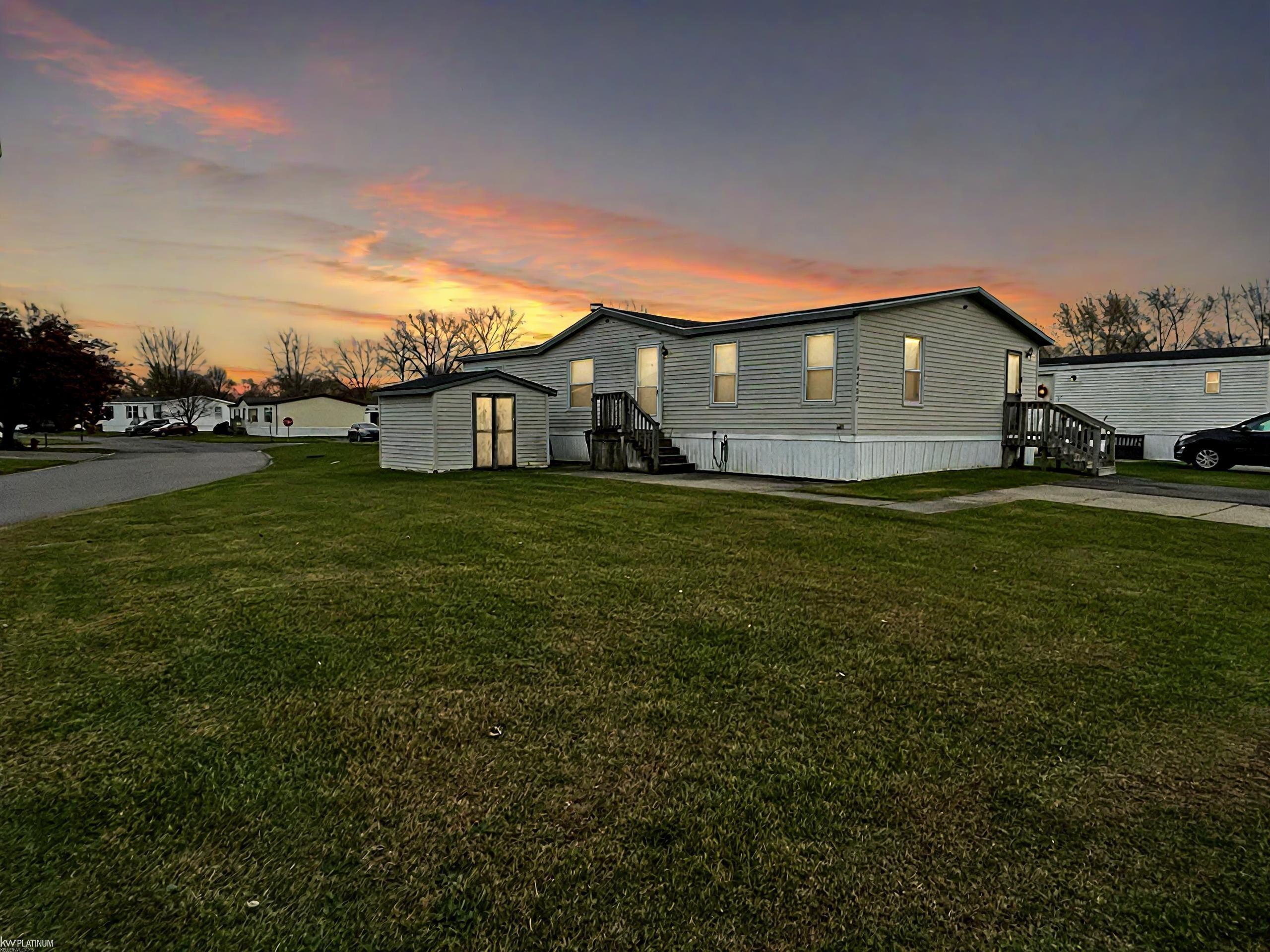 43432 Meadowlark ClintonCharterTownship_Macomb Michigan 48036