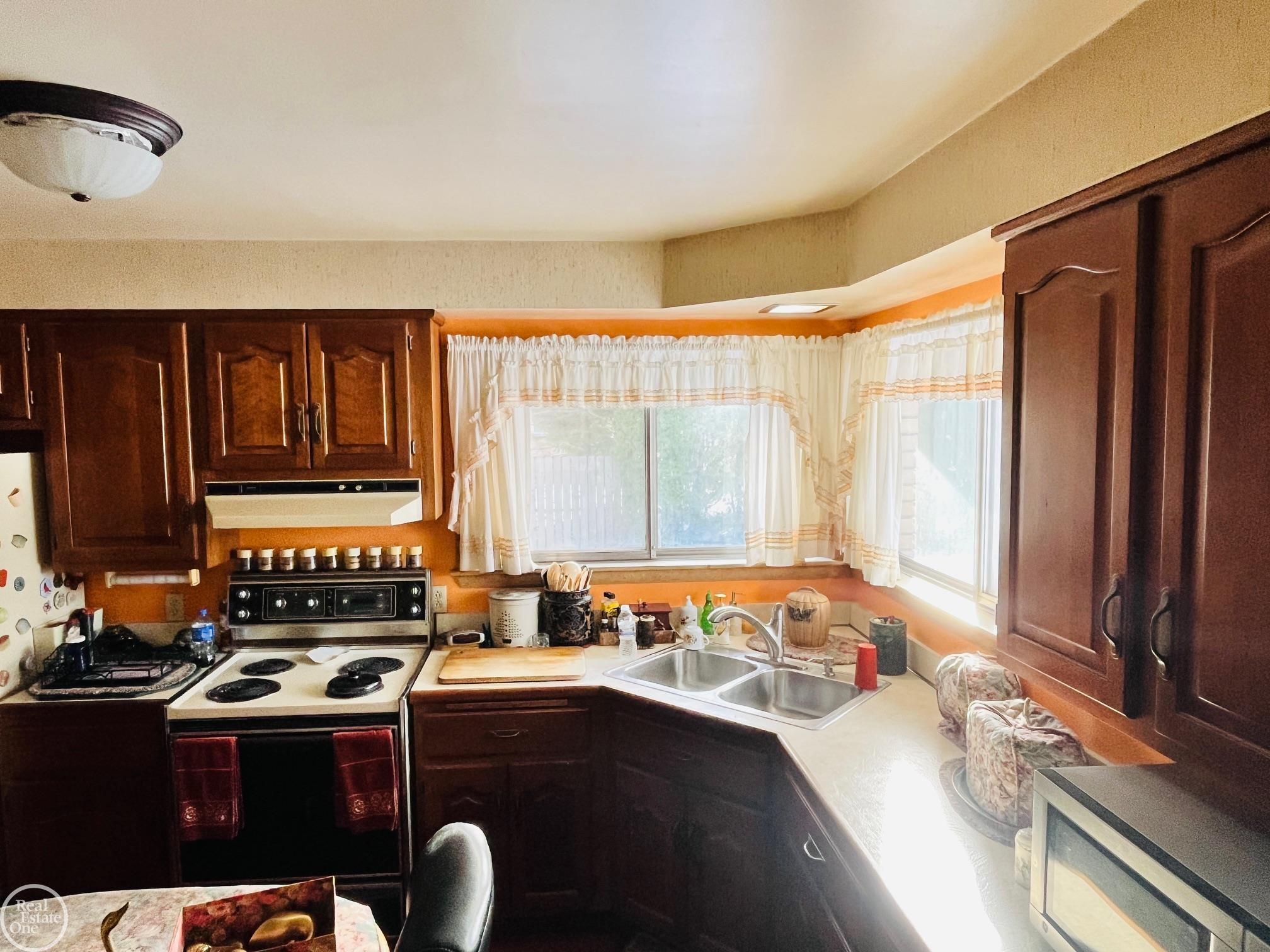 Homes for sale in Marysville City St Clair, MI | 227 Connecticut Ave, Marysville City St Clair, MI 48040 | MLS# 58050196212