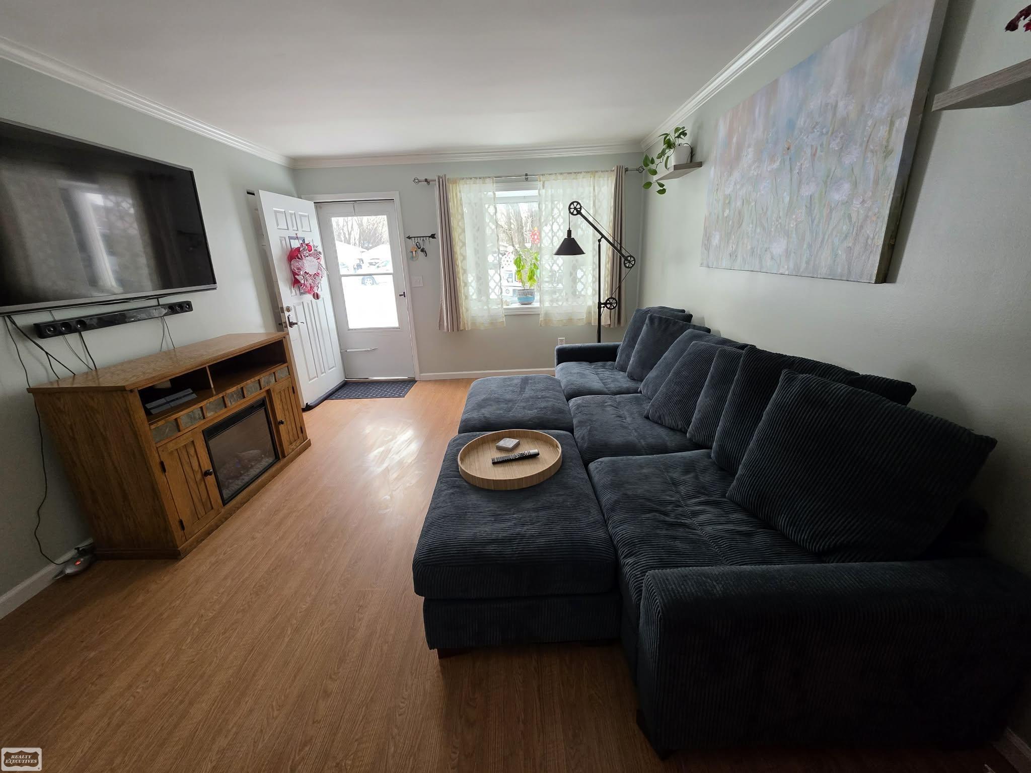 Homes for sale in Harrison Charter Township Macomb, MI | 39690 Detroit St, Harrison Charter Township Macomb, MI 48045 | MLS# 58050196238