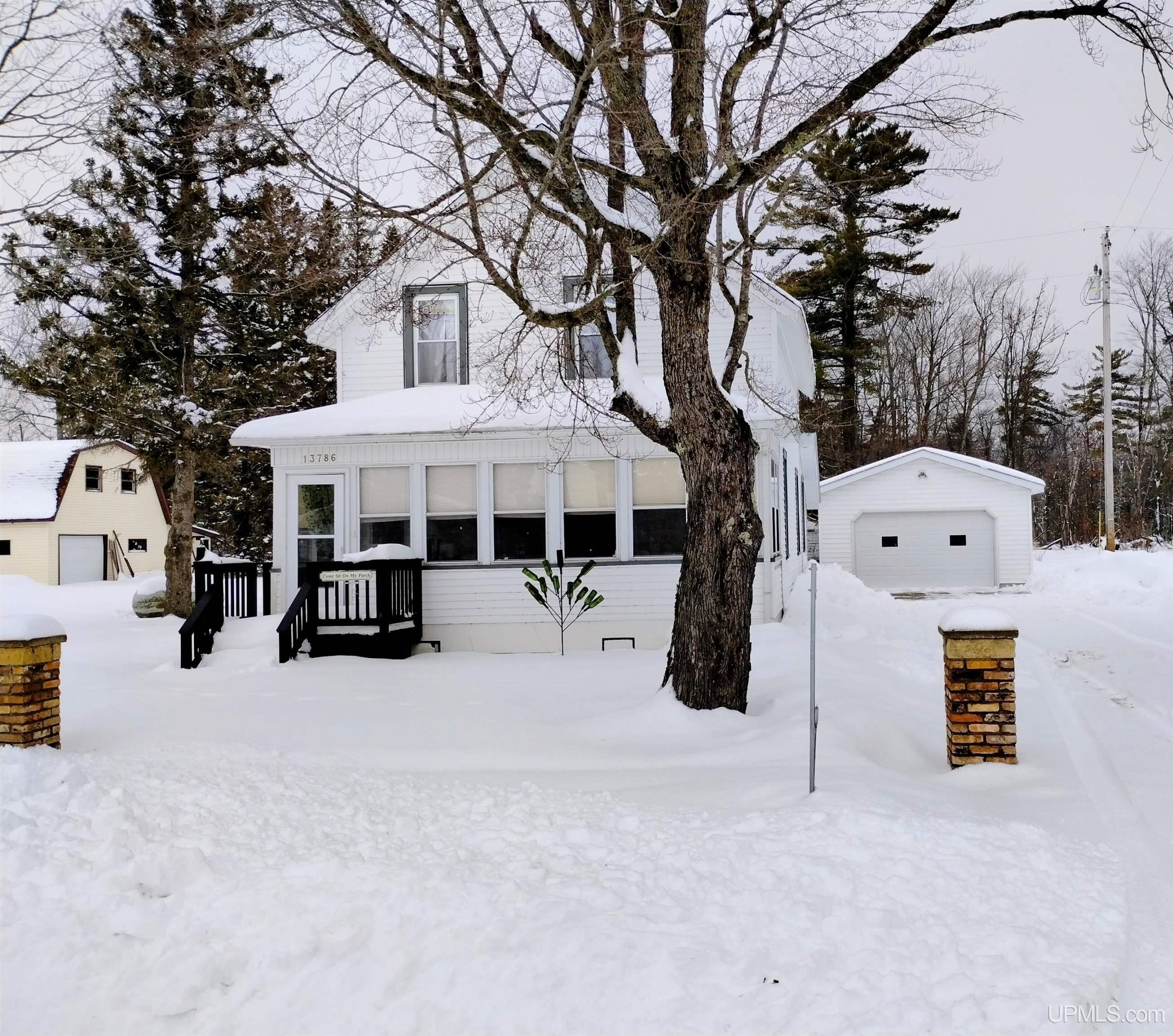 3 bedroom single family in Rapid River, Michigan