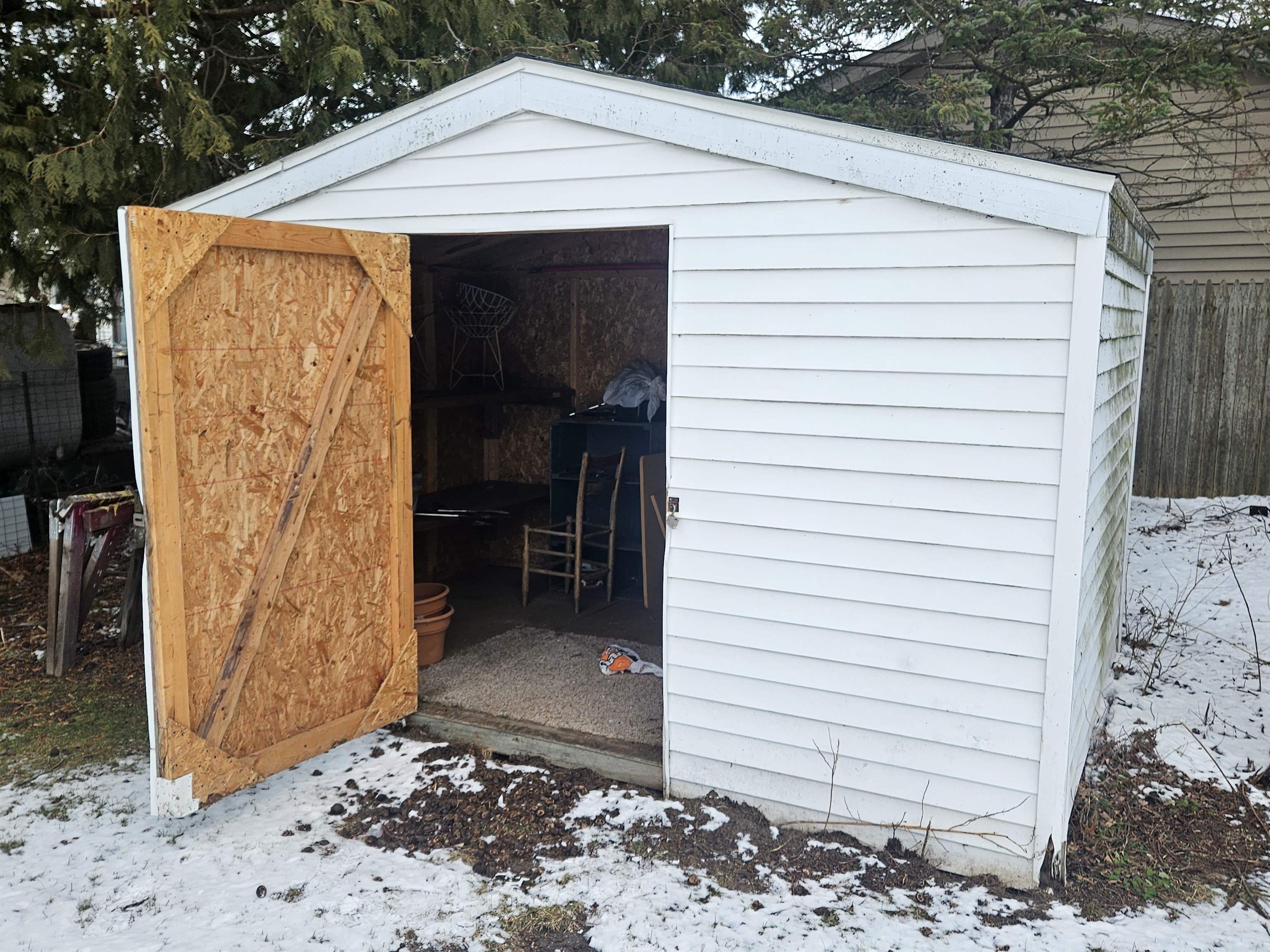 Homes for sale in Pinconning, MI | 326 Blondin St, Pinconning, MI 48650 | MLS# 50197365