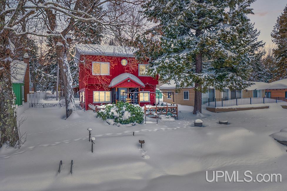 Homes for sale in Au Train, MI | 6598 Autrain Forest Lake Rd, Au Train, MI 49806 | MLS# 50197381