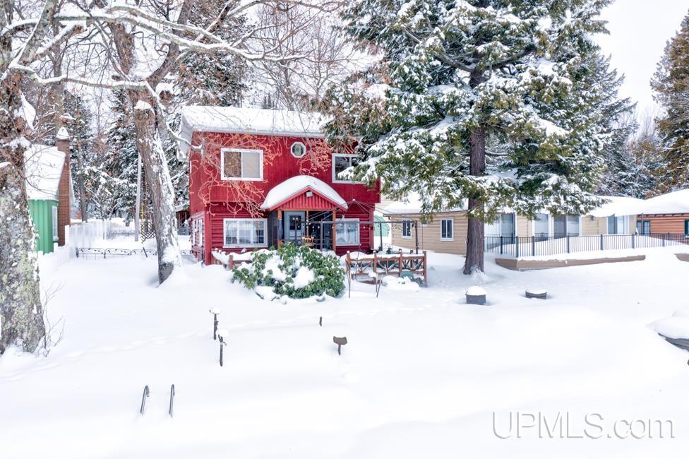 Homes for sale in Au Train, MI | 6598 Autrain Forest Lake Rd, Au Train, MI 49806 | MLS# 50197381