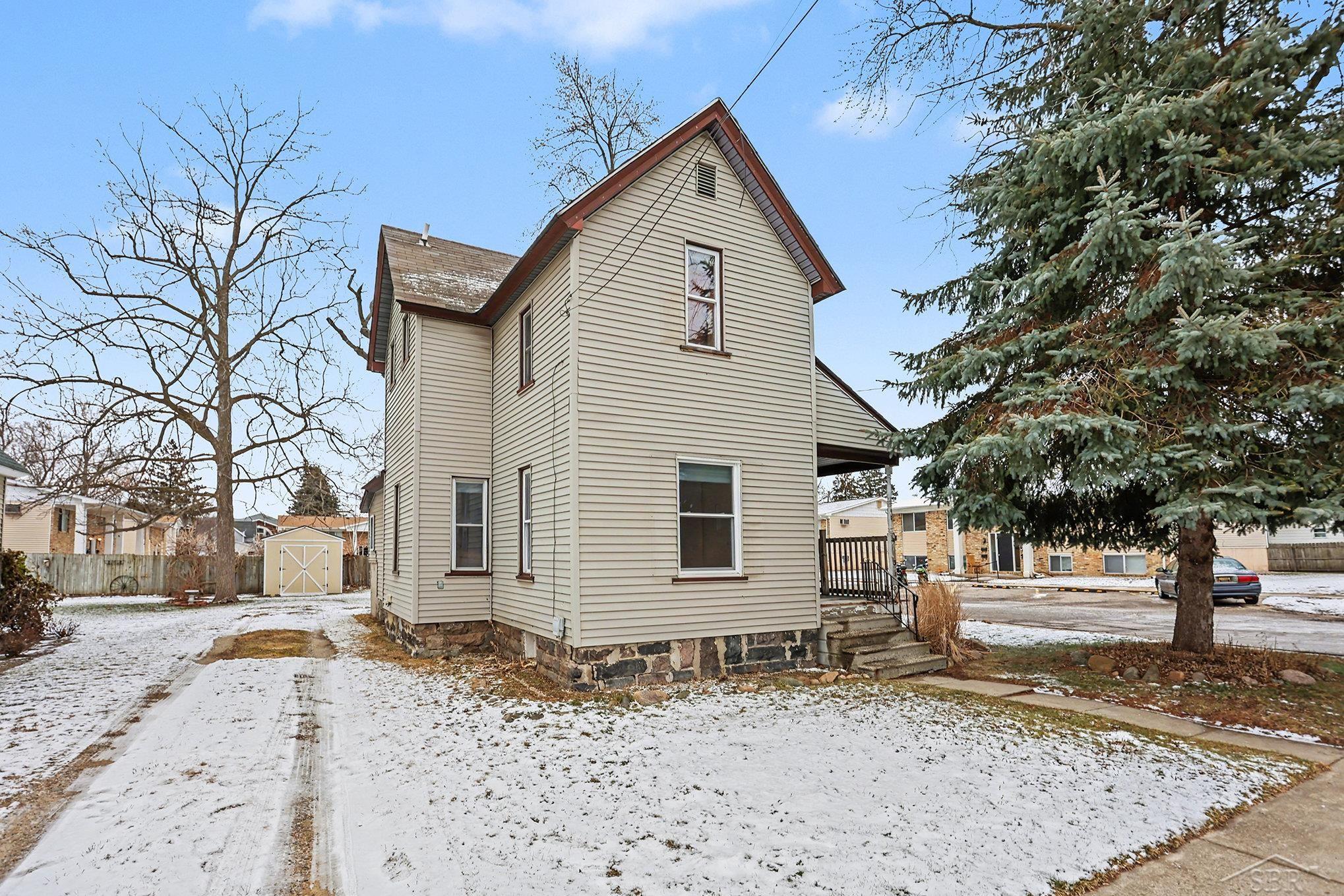 Homes for sale in Durand, MI | 314 N Oak St, Durand, MI 48429 | MLS# 50197394