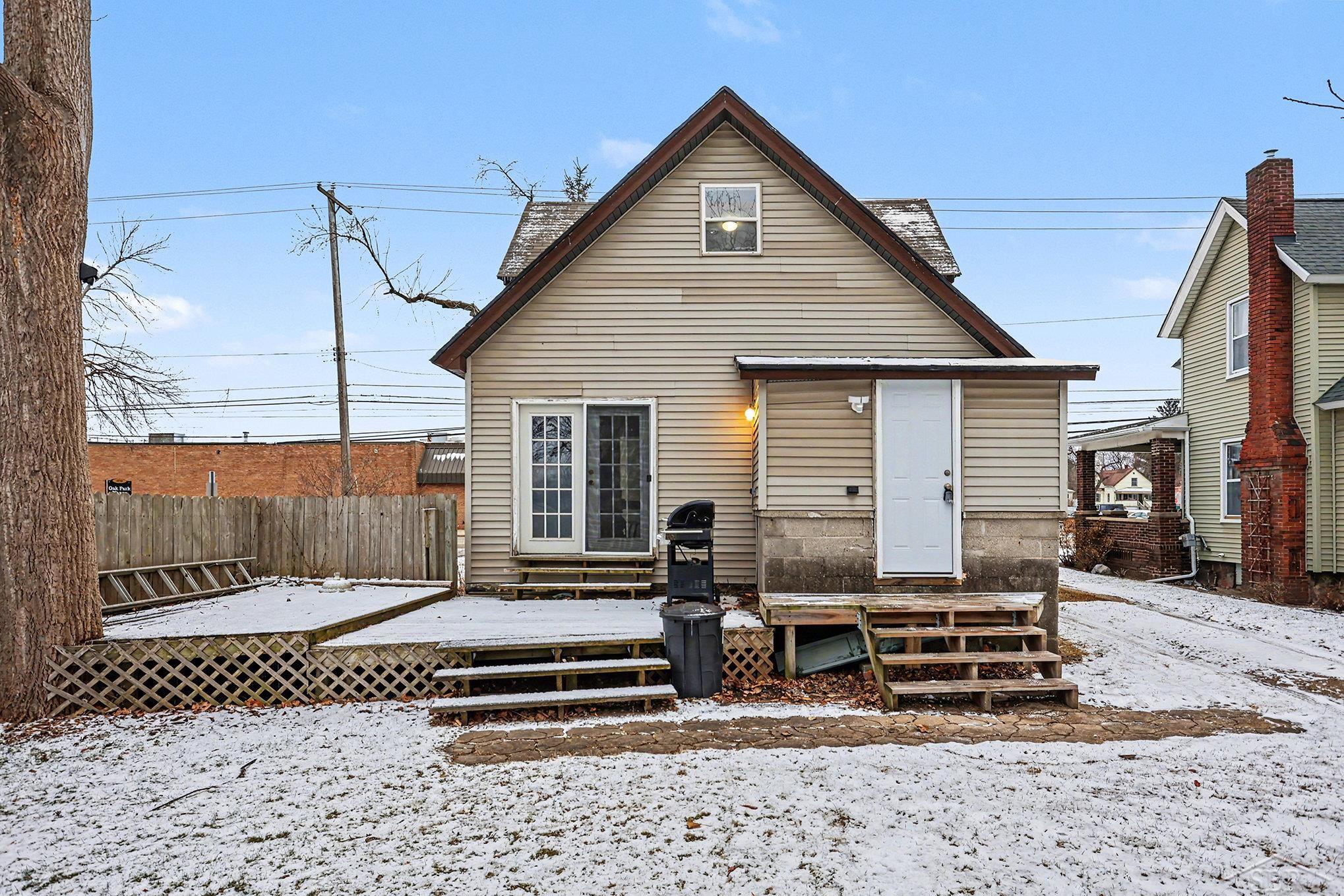 Homes for sale in Durand, MI | 314 N Oak St, Durand, MI 48429 | MLS# 50197394