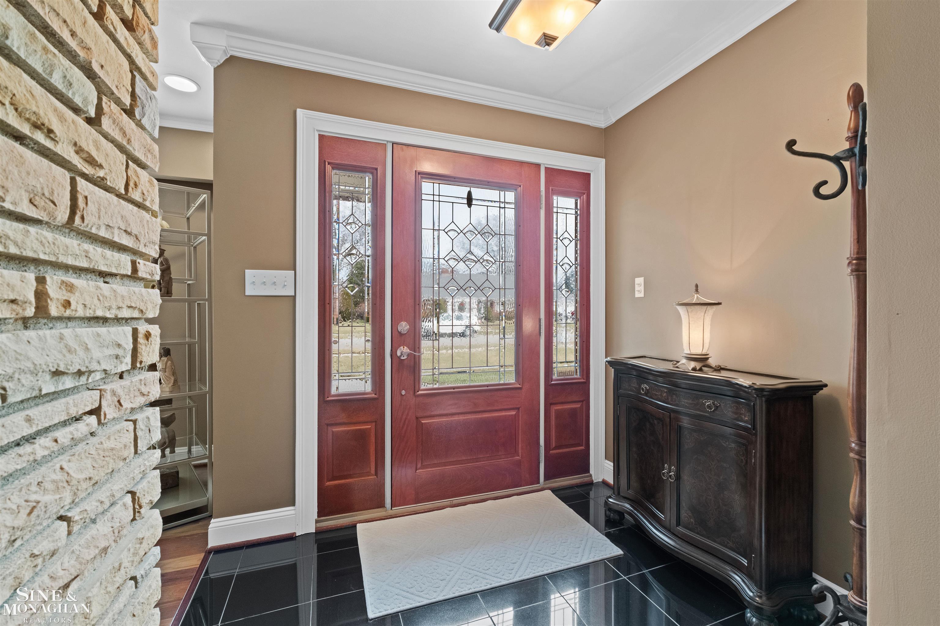 Homes for sale in Grosse Pointe Woods, MI | 991 S Renaud Rd, Grosse Pointe Woods, MI 48236 | MLS# 50197584