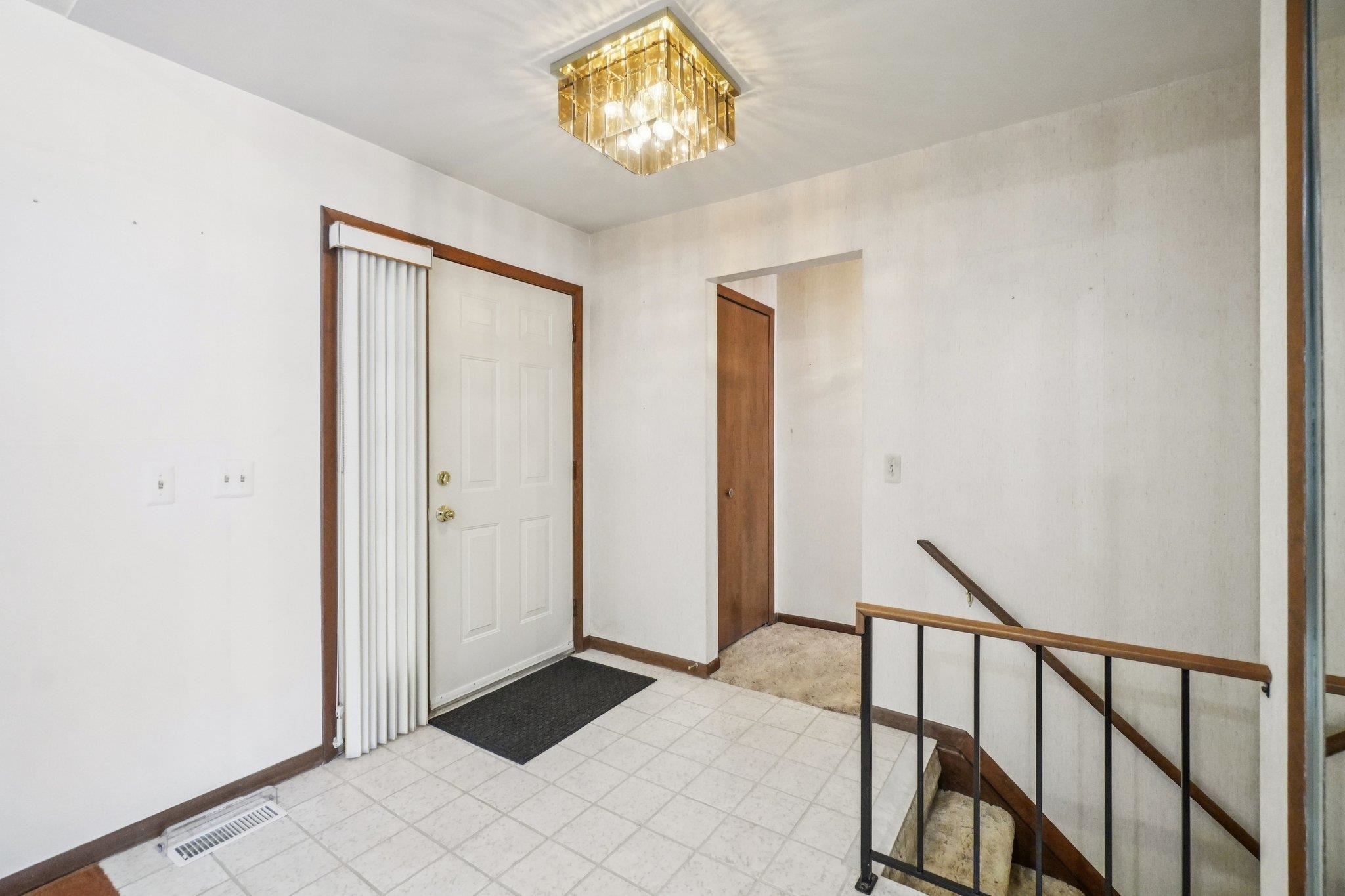 Homes for sale in Rochester Hills, MI | 1725 Streamwood Dr, Rochester Hills, MI 48309 | MLS# 50198093