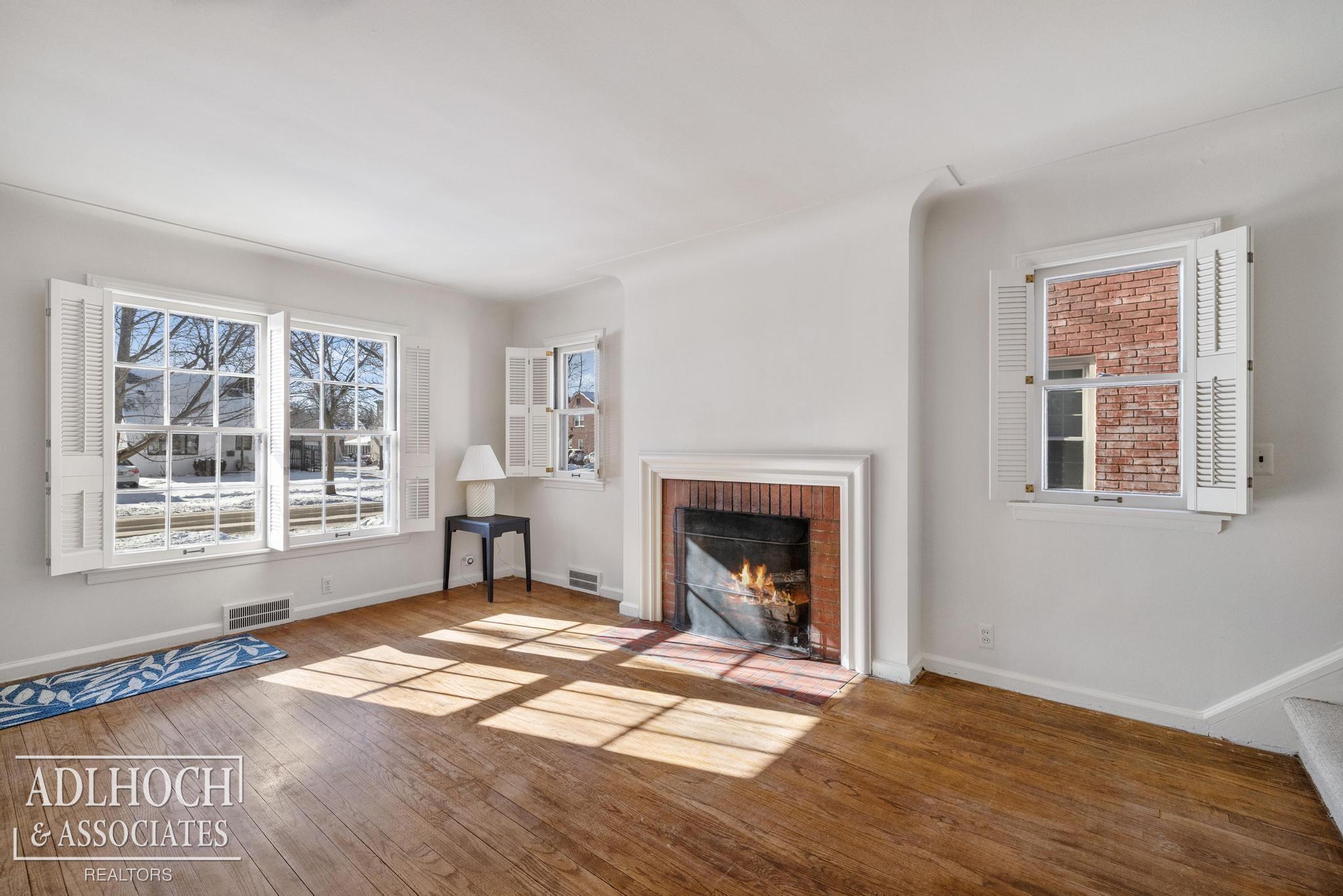 Homes for sale in Grosse Pointe Woods, MI | 1394 Hampton Rd, Grosse Pointe Woods, MI 48236 | MLS# 50198191